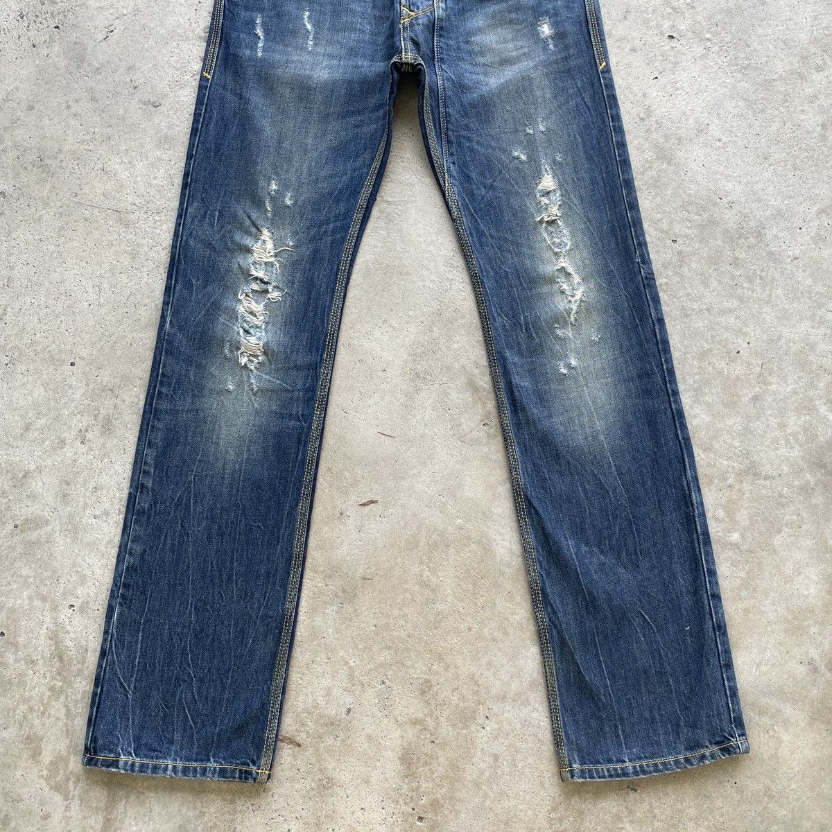 Diesel Vintage Diesel Timmen Distressed Jeans Faded Denim Pants Size US 29 - 4 Thumbnail
