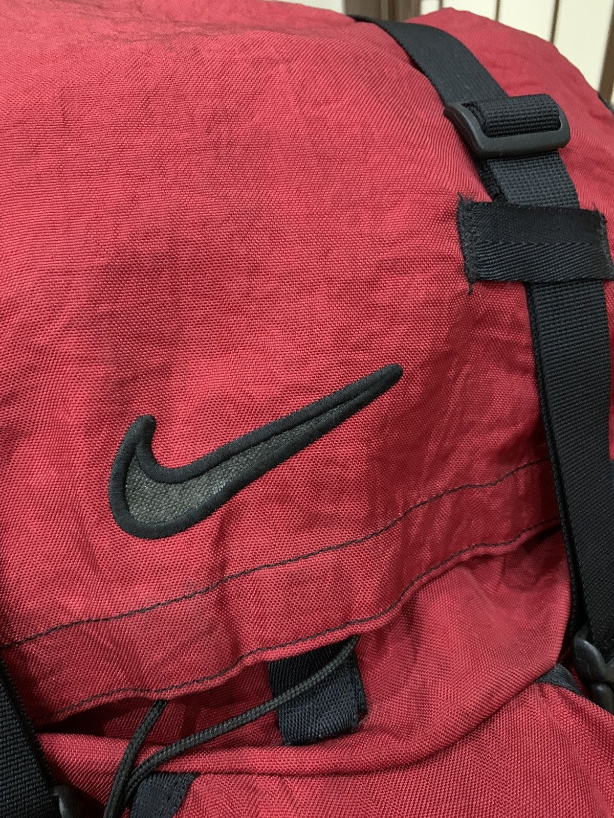 Nike VINTAGE 1990s NIKE BLACK NYLON PARACHUTE BUSHCRAFT BAGPACK Size ONE SIZE - 5 Thumbnail