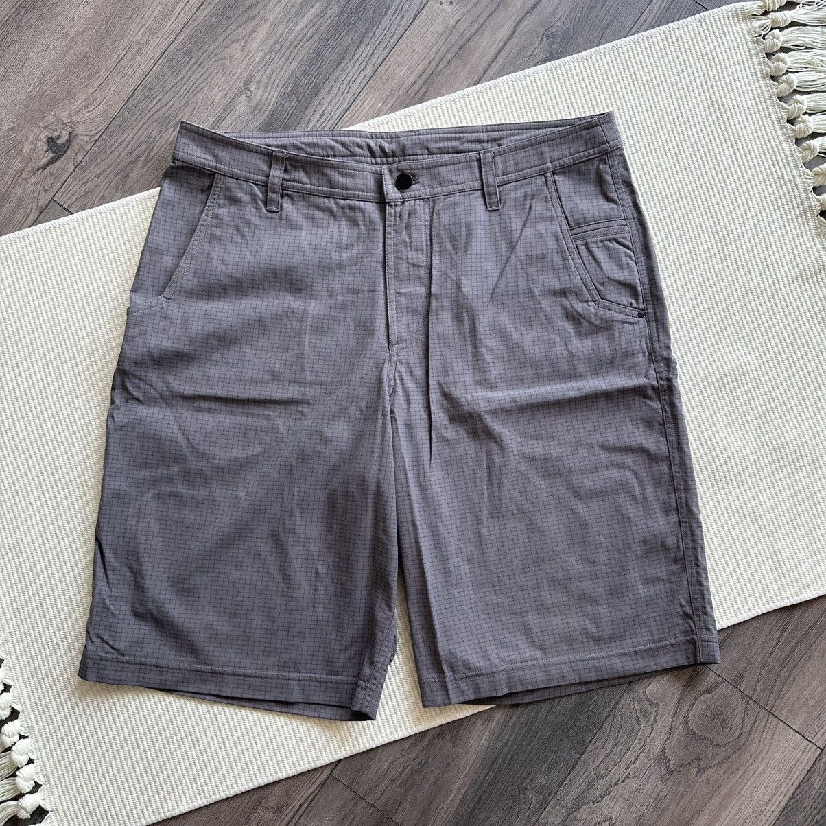 Lululemon Lululemon Gray Grid Check Print Chino Stretch Golf Shorts Size US 36 / EU 52 - 1 Thumbnail