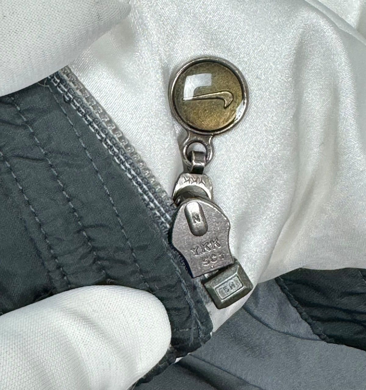 Nike × Vintage Nike Vintage Y2K Satin Quilted Down Jacket size L Size L / US 10 / IT 46 - 20 Thumbnail