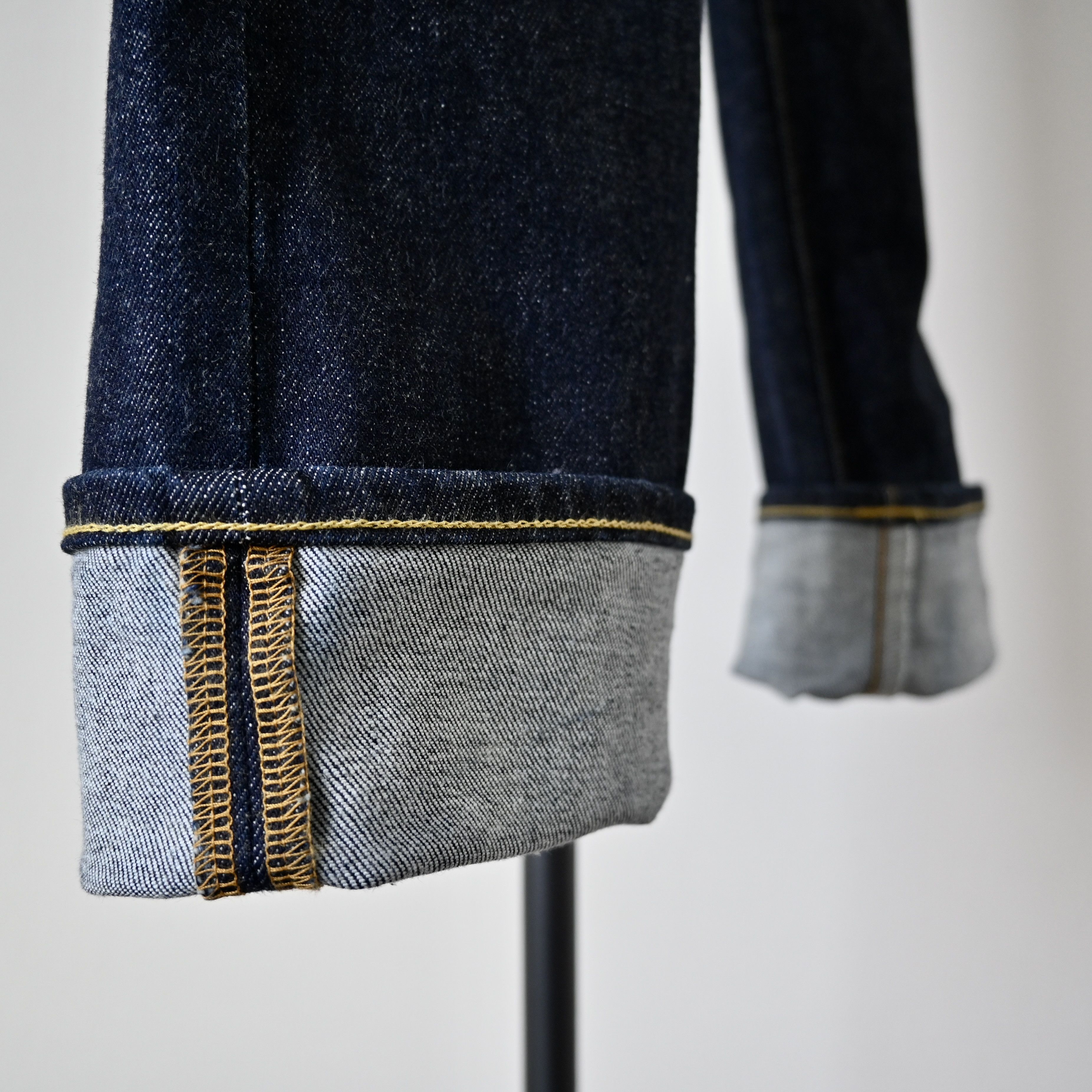 Beams Plus BEAMS Plus tapered straight leg stretch indigo denim jeans Size US 35 - 13 Thumbnail
