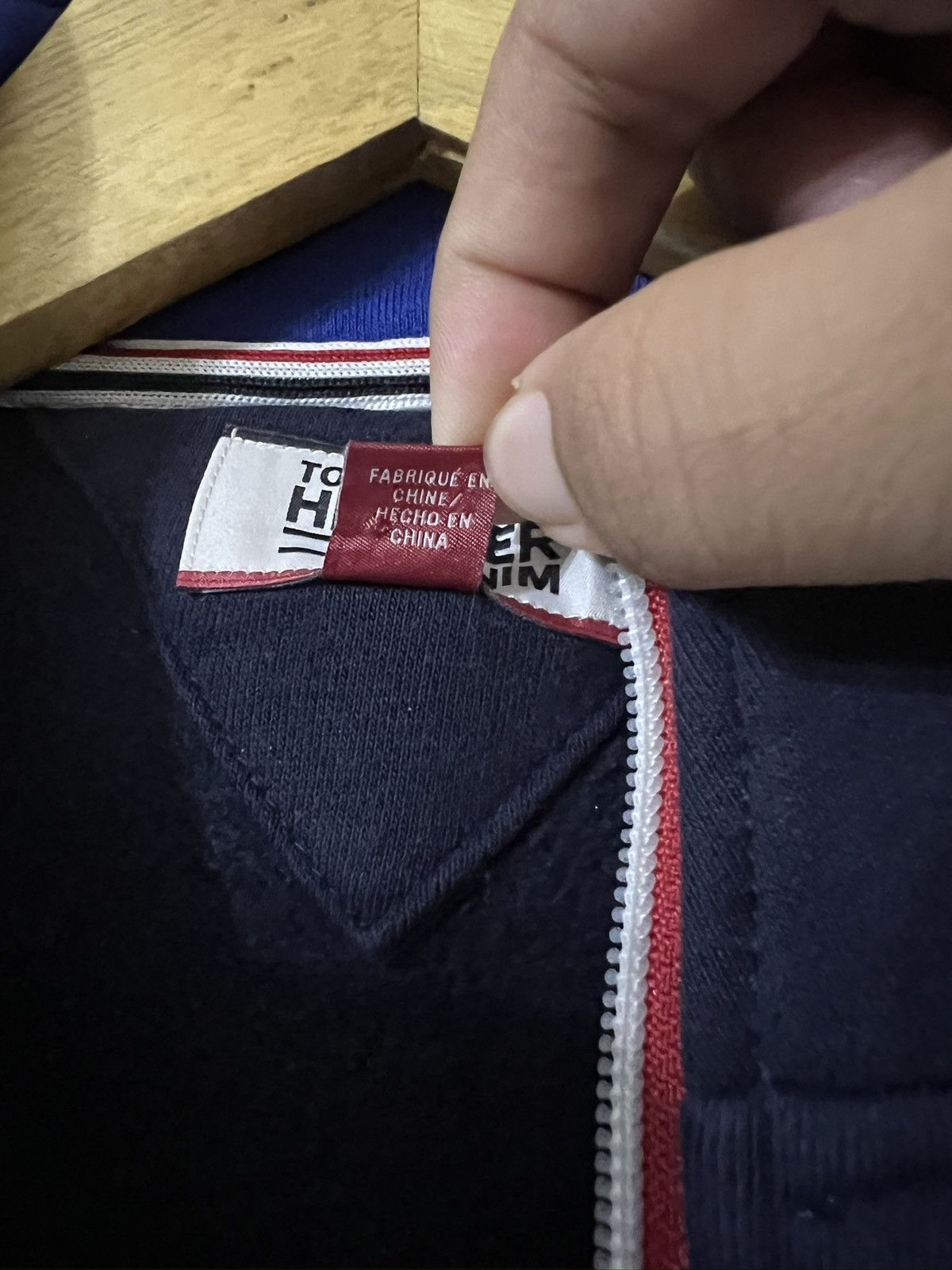 Tommy Hilfiger Crewneck Halfzip Tommy Hilfinger RARE Size US XL / EU 56 / 4 - 4 Thumbnail