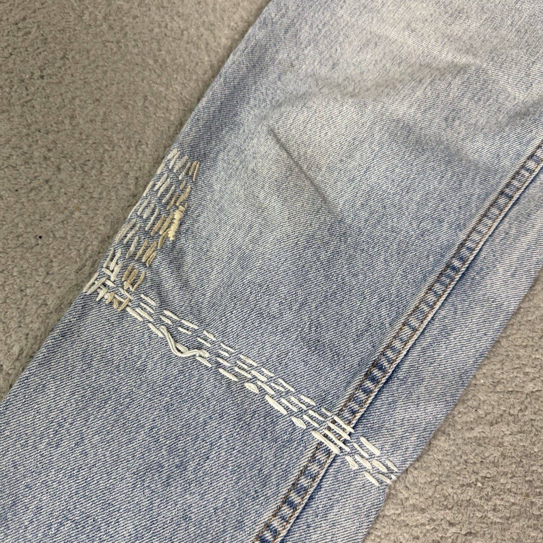 Levi's VINTAGE Levi’s 550 Jeans Women 12 Blue Tapered 90s Sashiko Distressed USA Size 34" / US 12 / IT 48 - 6 Thumbnail