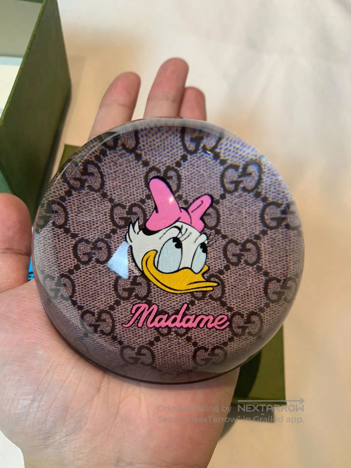 Gucci Guicci Disney Daisy Duck paperweight| Size ONE SIZE - 3 Thumbnail