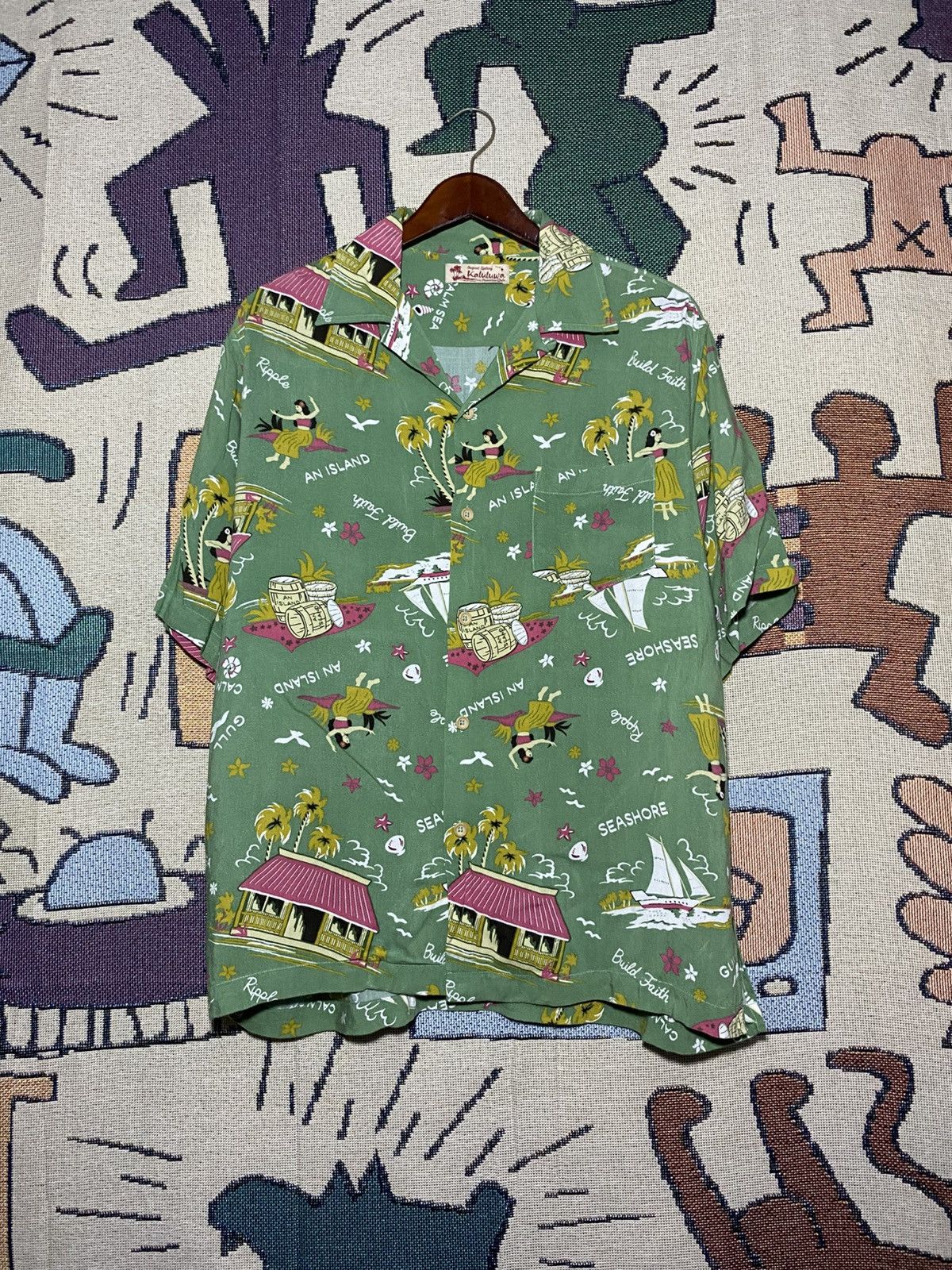 Le Grande Bleu (L.G.B.) Vintage Kaluluwa Hawaiian Style Open Collar Rayon 50's Size US L / EU 52-54 / 3 - 1 Thumbnail