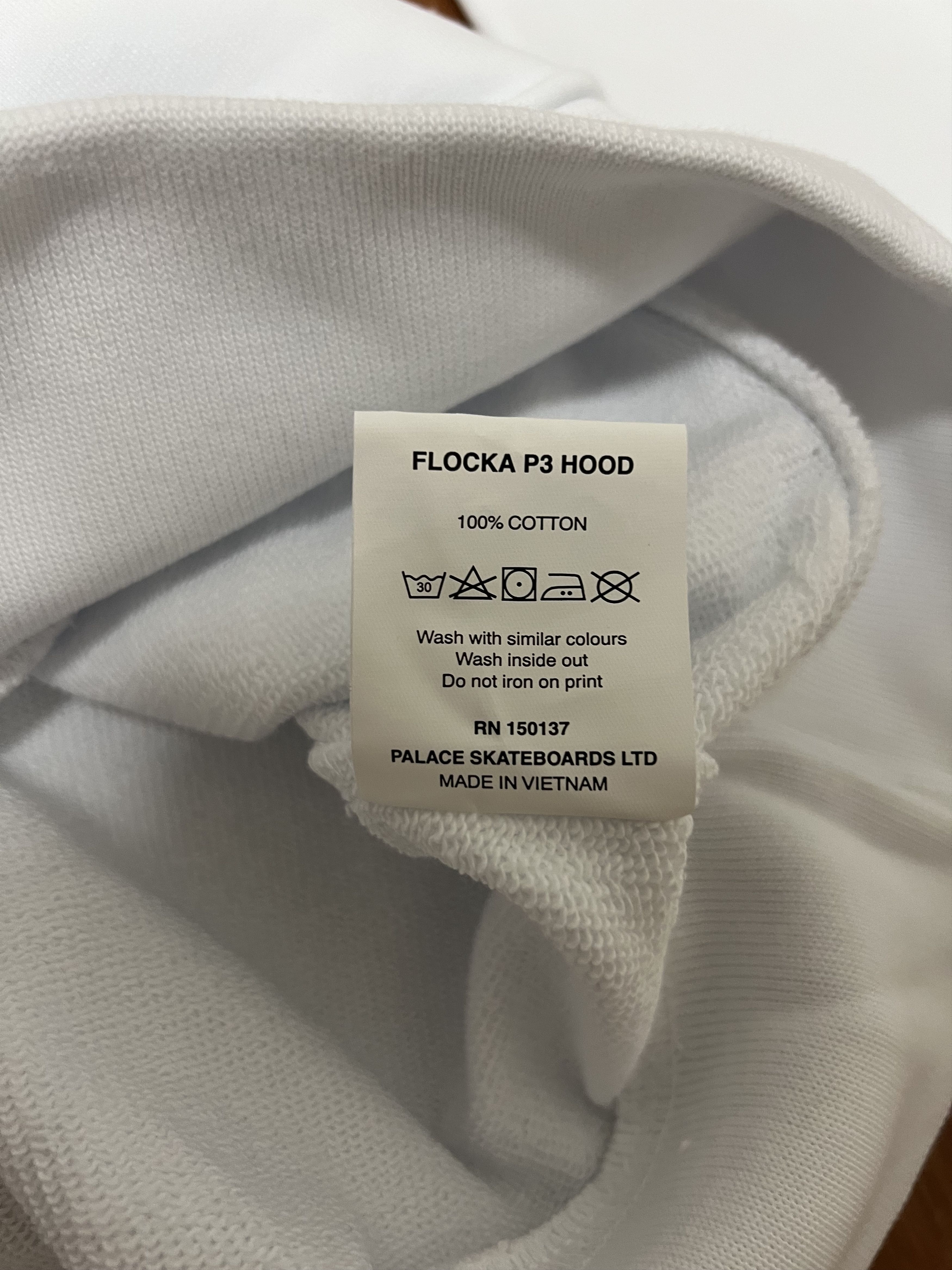 Palace 💚 2019 Palace Flocka P3 Hoodie White Large NEW Size US L / EU 52-54 / 3 - 9 Thumbnail