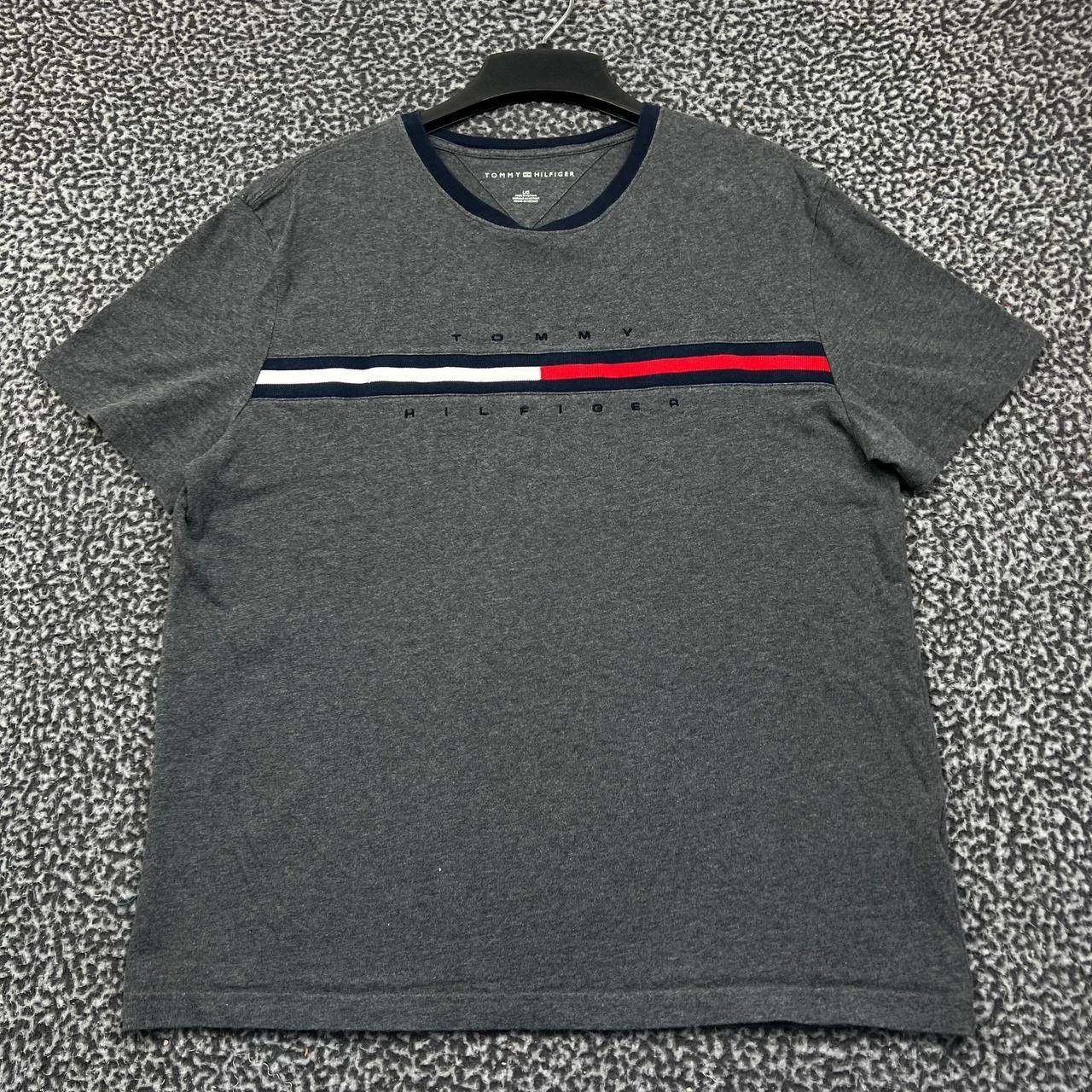 Tommy Hilfiger Tommy Hilfiger Shirt Men Large Gray Crew Neck Cotton Size US L / EU 52-54 / 3 - 1 Thumbnail