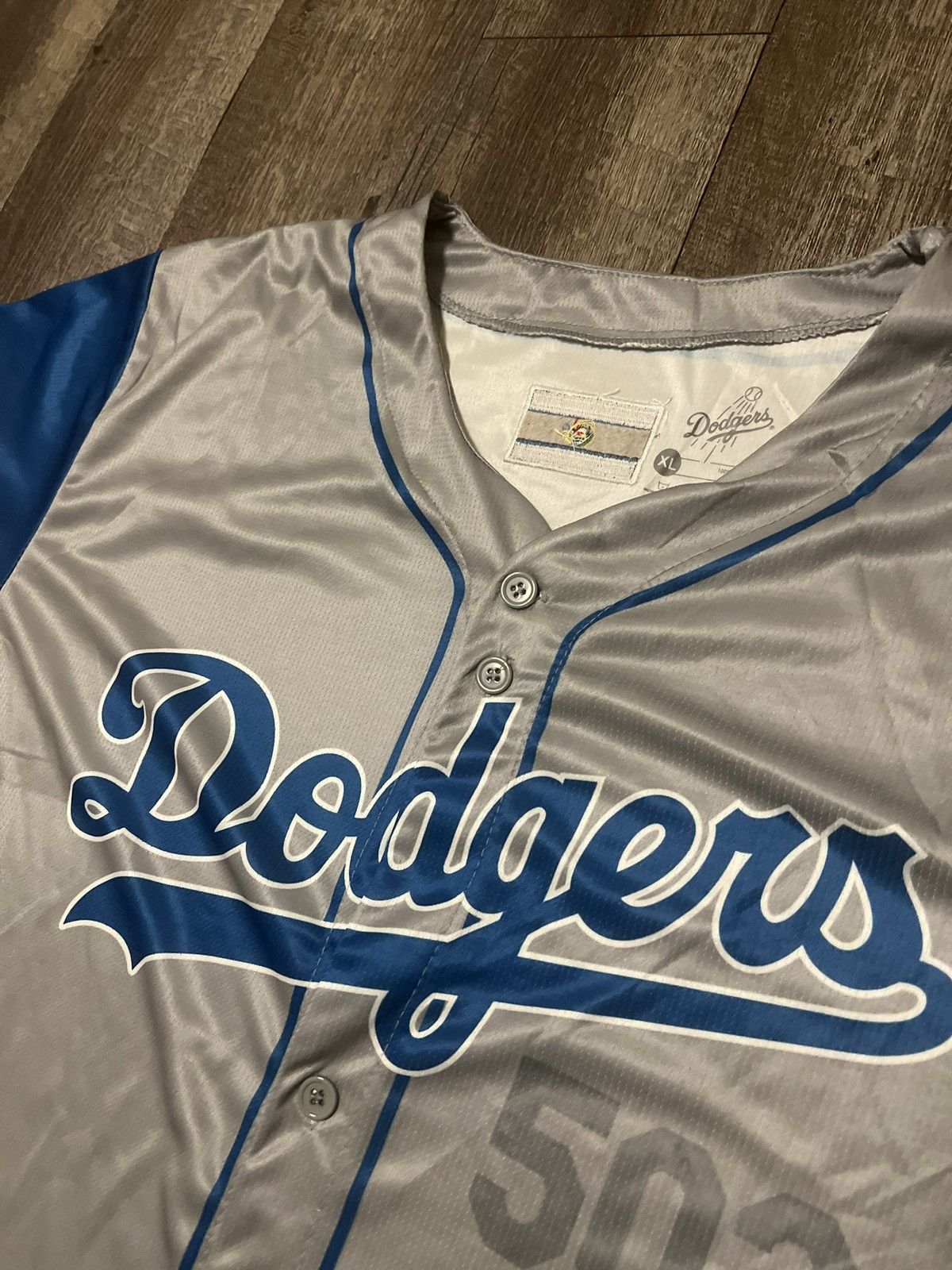 Other Dodgers SALVADORIAN Heritage Night SGA El Salvador Jersey Size US XL / EU 56 / 4 - 2 Thumbnail