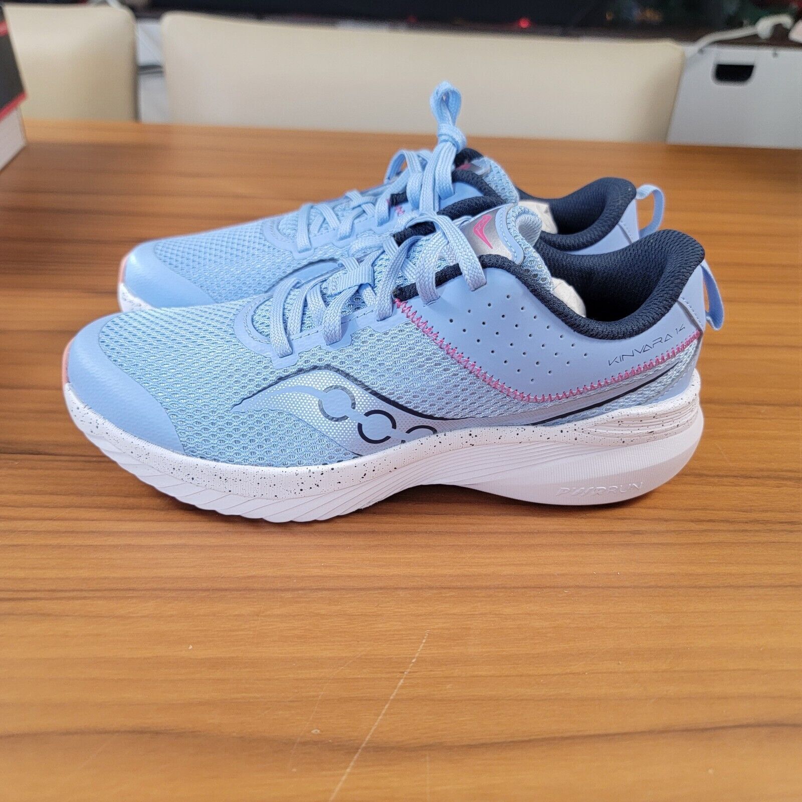 Saucony Saucony Kinvara 14 Sneaker, Light Blue, 4 US Unisex Big Kid Size US 4 / IT 34 - 2 Thumbnail