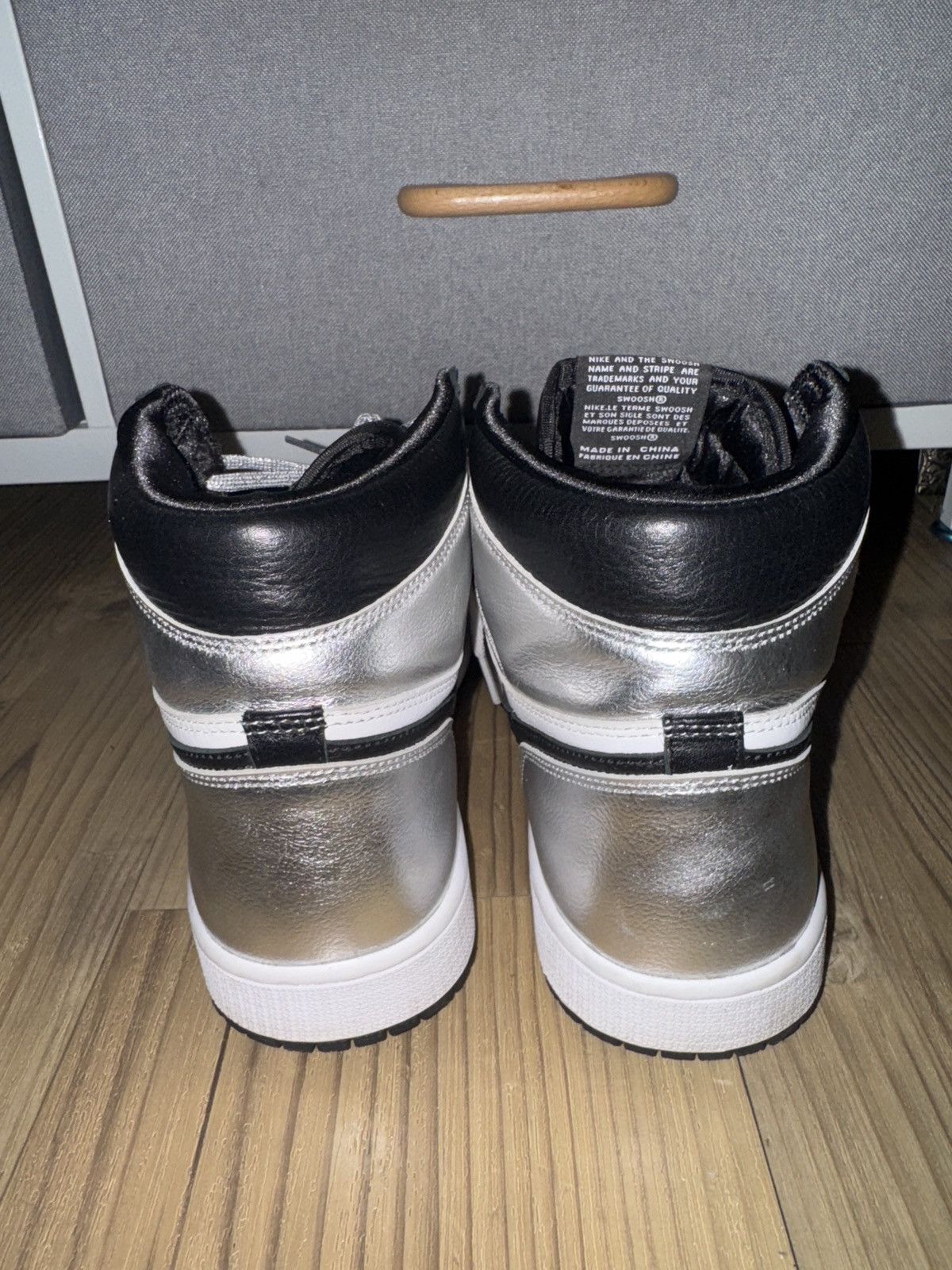 Nike Jordan 1 Metallic High Top Size US 11.5 / EU 44-45 - 7 Thumbnail