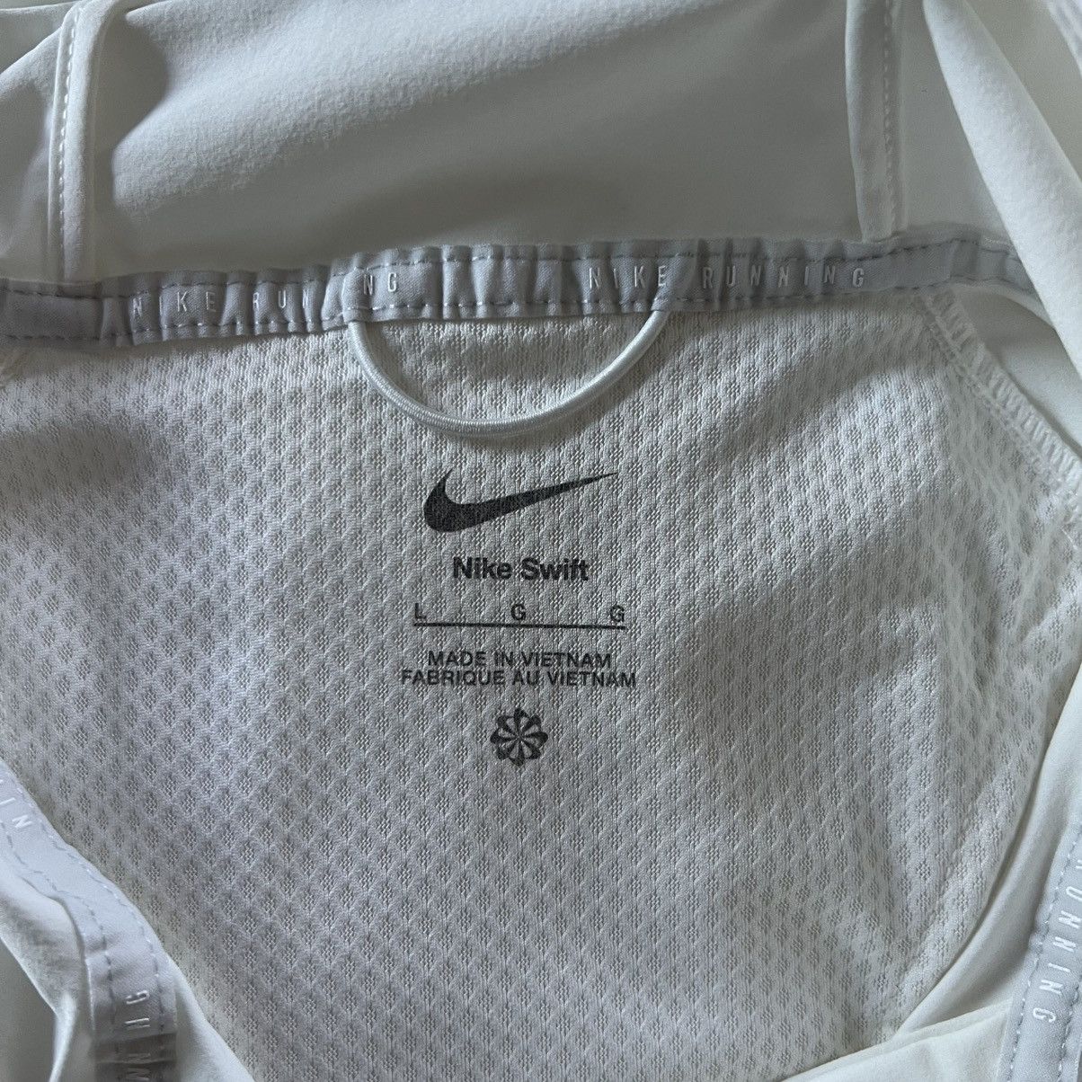 Nike Nike Swift Repel Packable Running Jacket - Sail Size L / US 10 / IT 46 - 3 Thumbnail