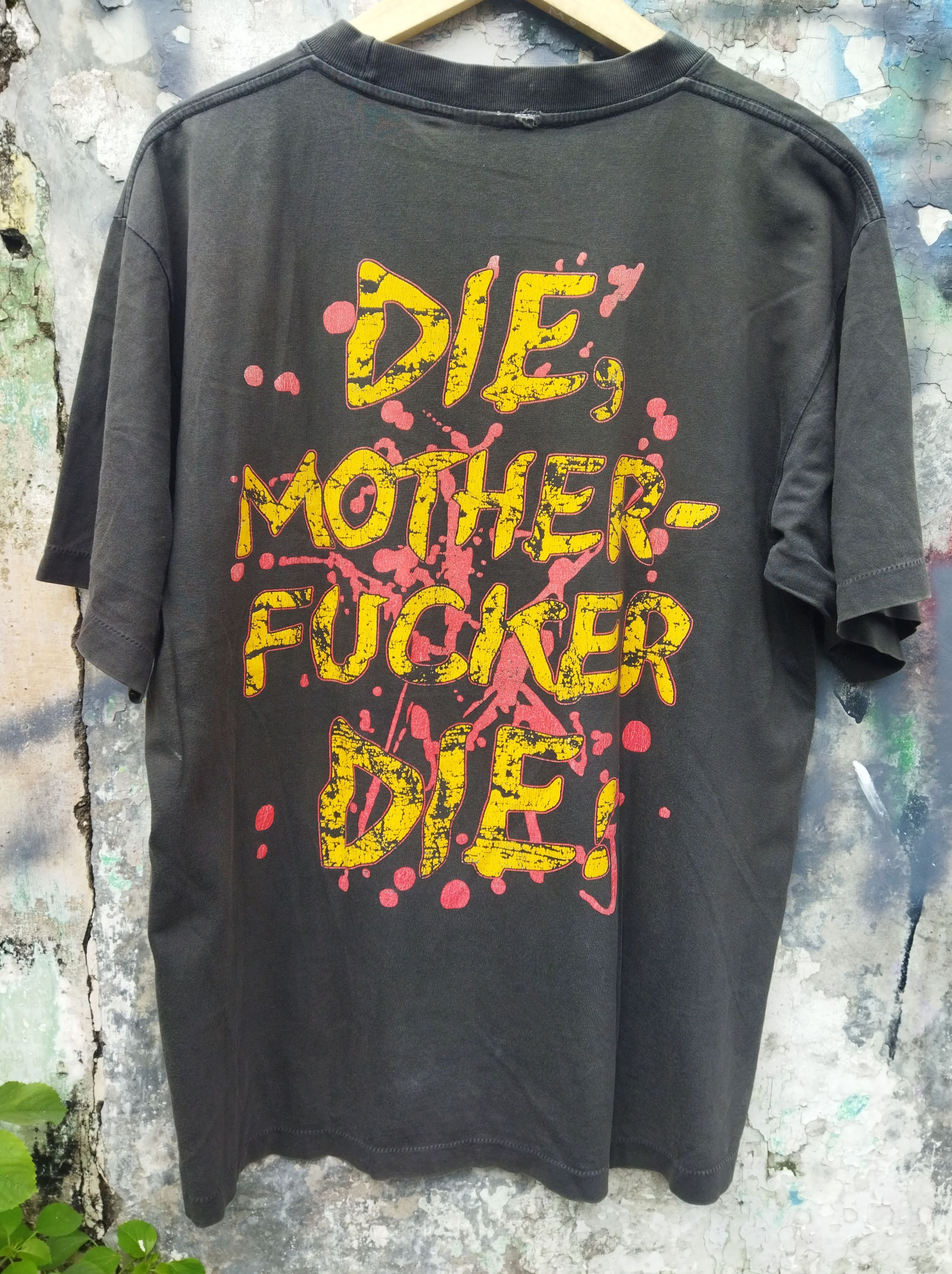 Band Tees Vintage SIX FEET UNDER die mother fucker die Size US L / EU 52-54 / 3 - 2 Thumbnail