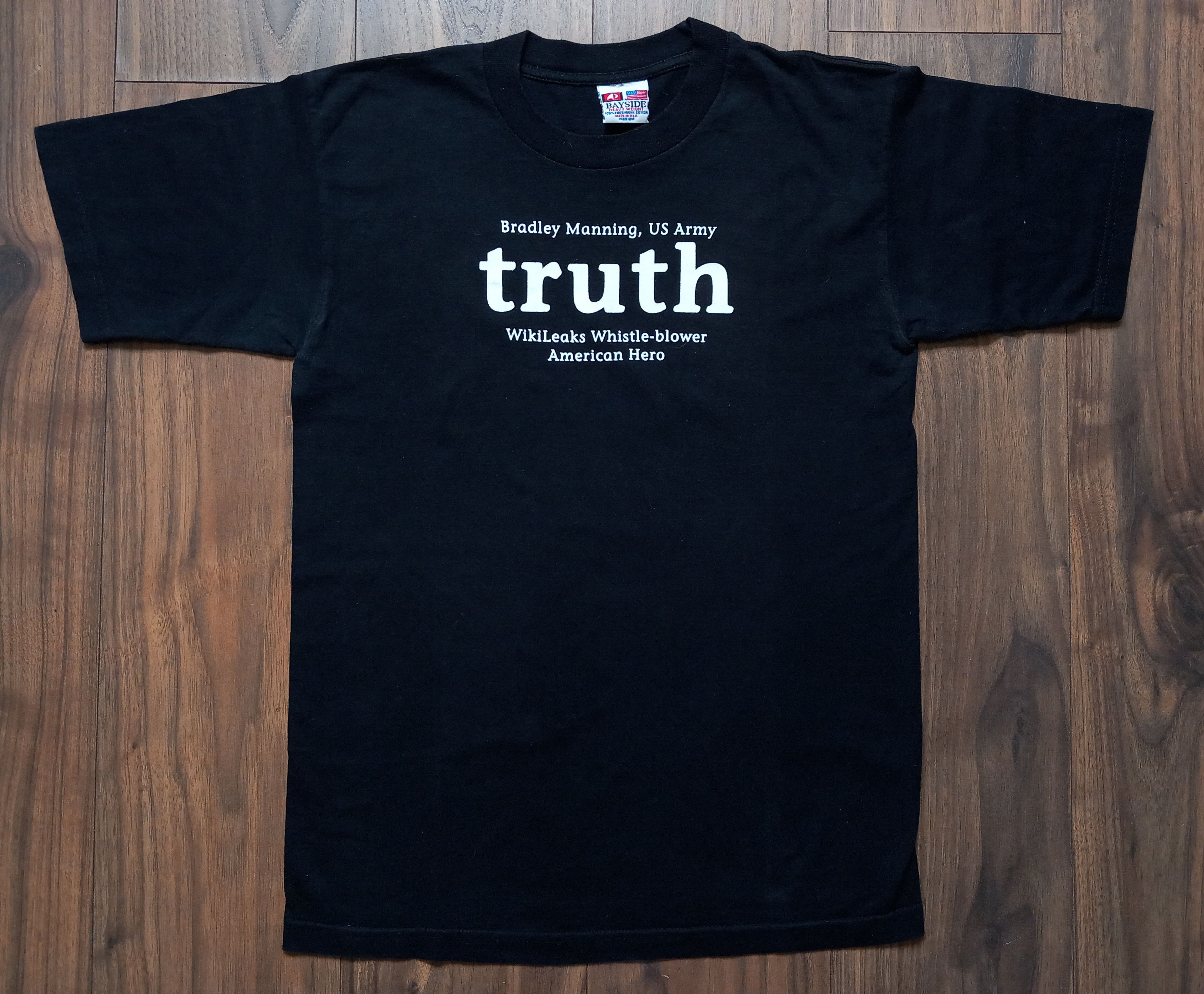Vintage Bradley Manning USA hero t-shirt size M Size US M / EU 48-50 / 2 - 1 Thumbnail