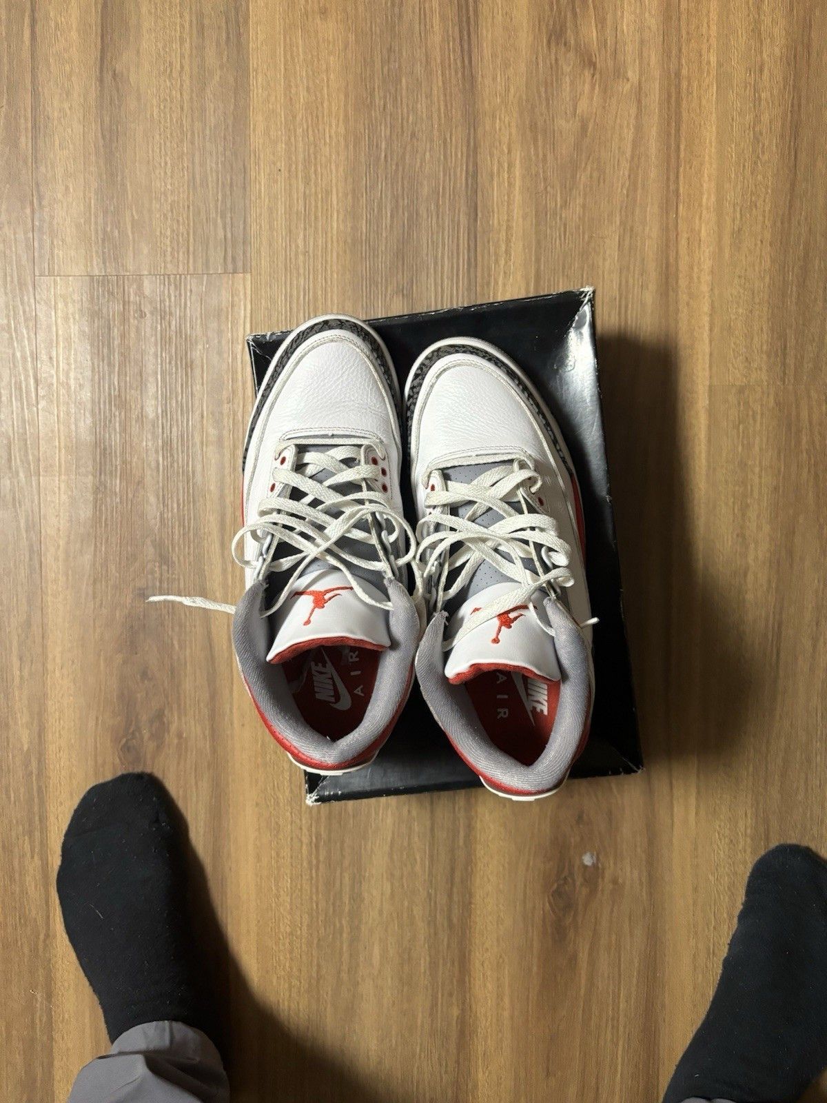 Jordan Brand Air Jordan 3 Retro Fire Red Size US 8.5 / EU 41-42 - 3 Thumbnail