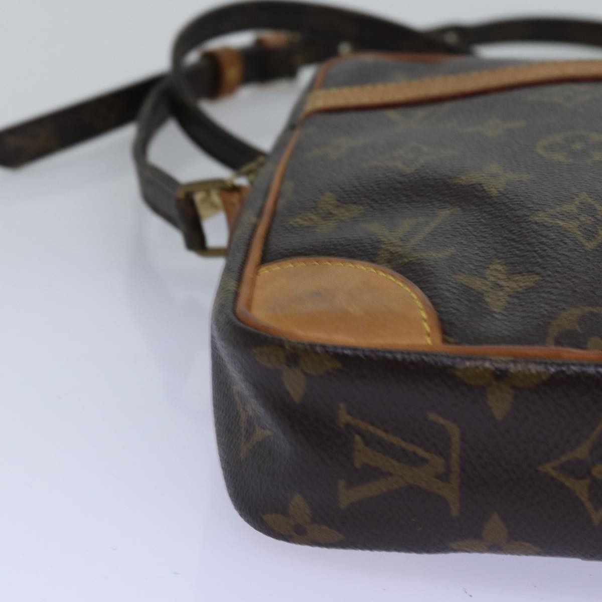 Louis Vuitton LOUIS VUITTON Monogram Danube Shoulder Bag M45266 Size ONE SIZE - 15 Thumbnail