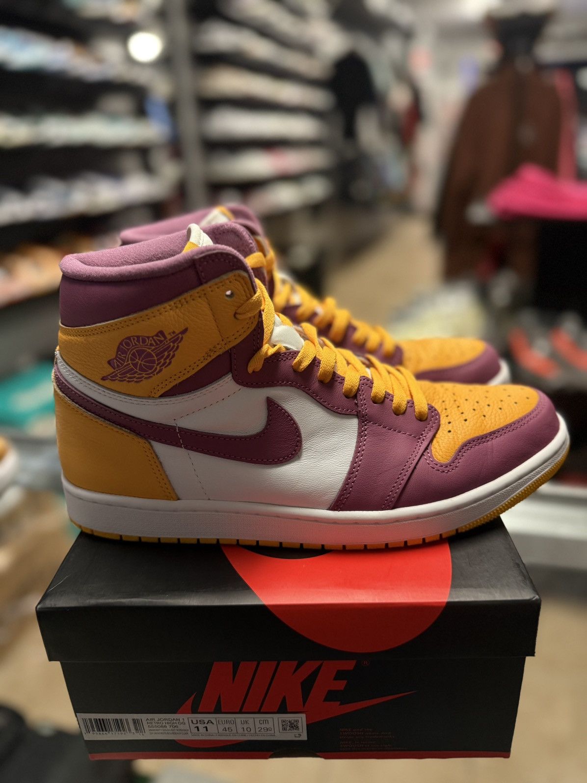 Jordan Brand × Nike Jordan 1 High Brotherhood Size 11 W Box 🧼 Size US 11 / EU 44 - 1 Thumbnail