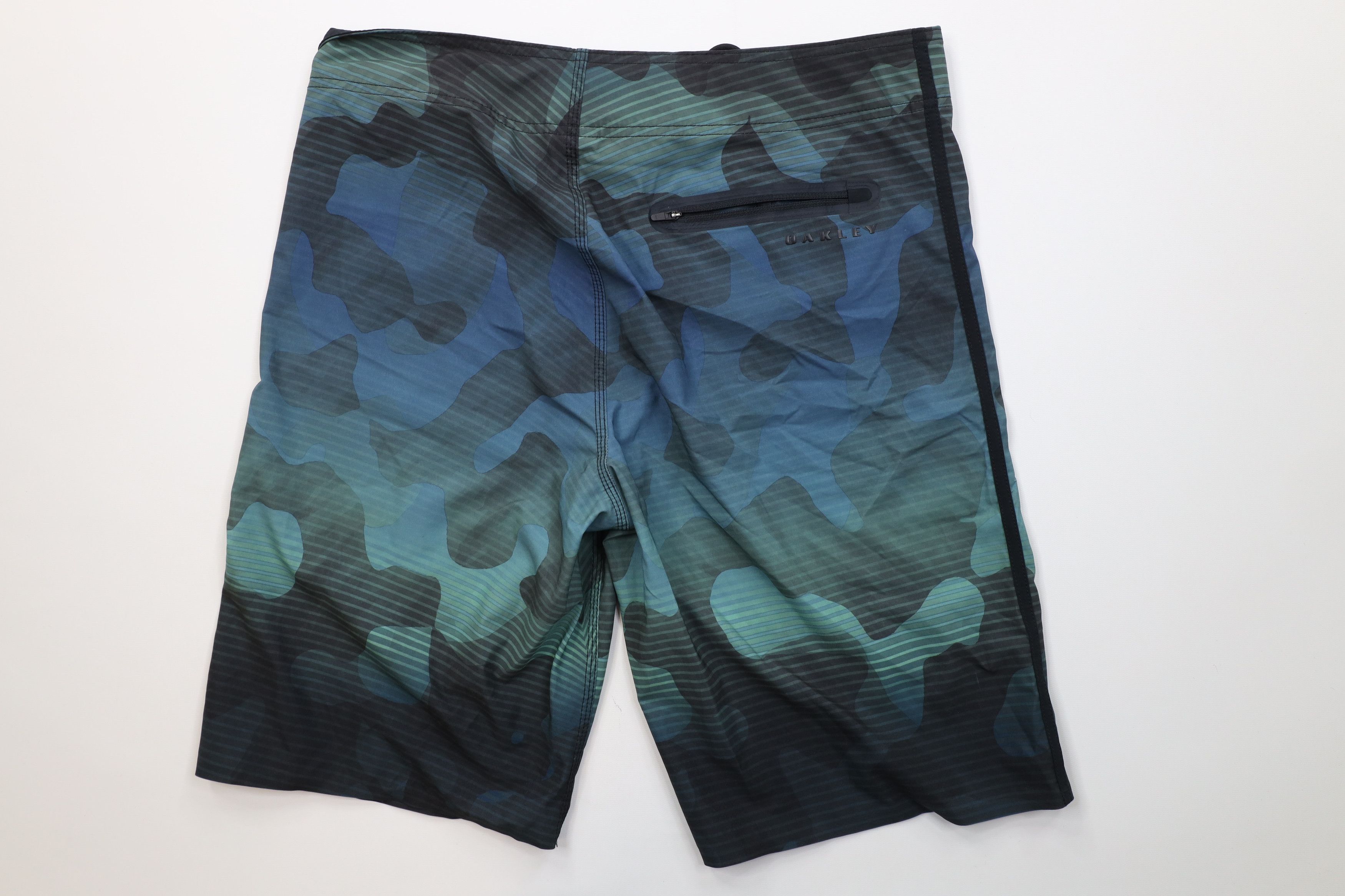 Oakley Vintage Y2K Oakley Camouflage Board Shorts Swim Trunks Size US 33 - 7 Thumbnail