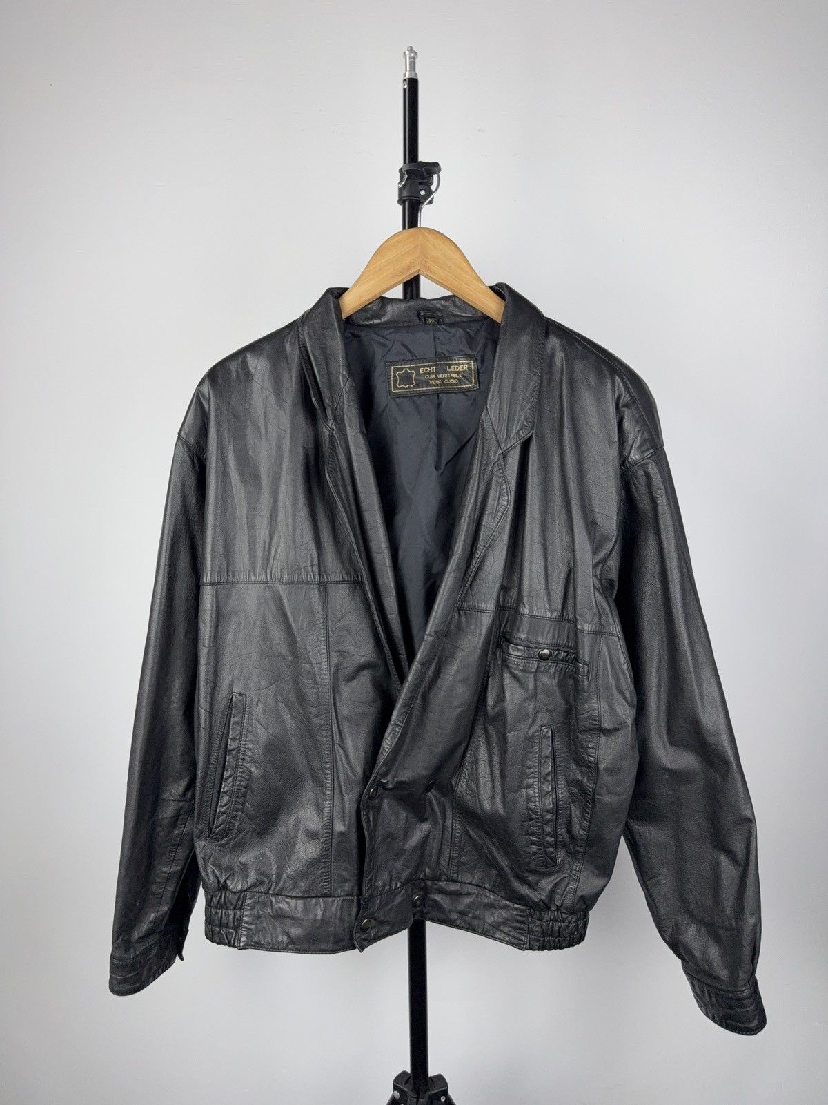 Vintage Vintage Leather Jacket Genuine Leahter bomber Moto Oldmoney Size US L / EU 52-54 / 3 - 1 Thumbnail