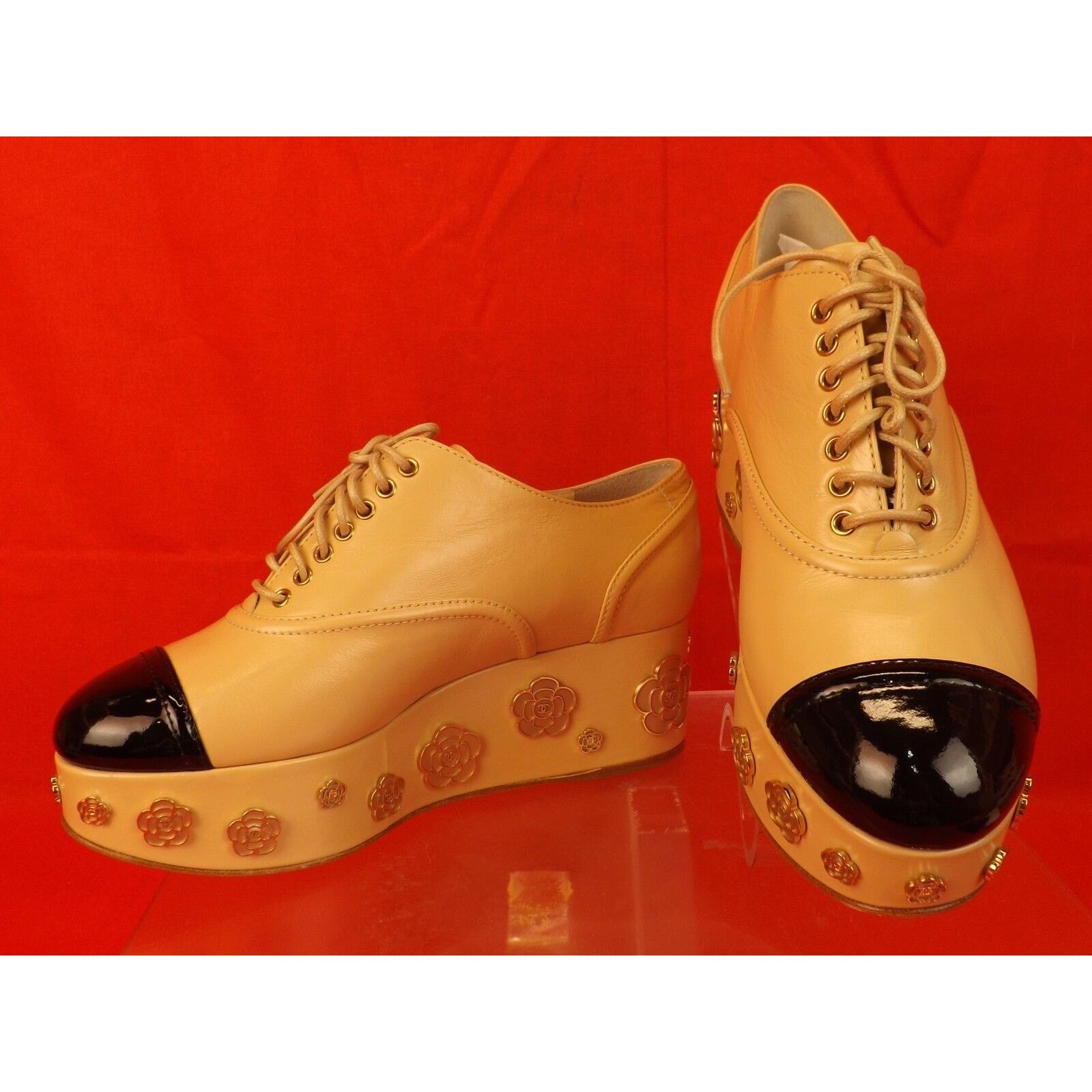 Chanel CHANEL G3172 BEIGE LEATHER CAMELLIA CC PLATFORM OXFORDS 39.5 Size US 9.5 / IT 39.5 - 10 Thumbnail