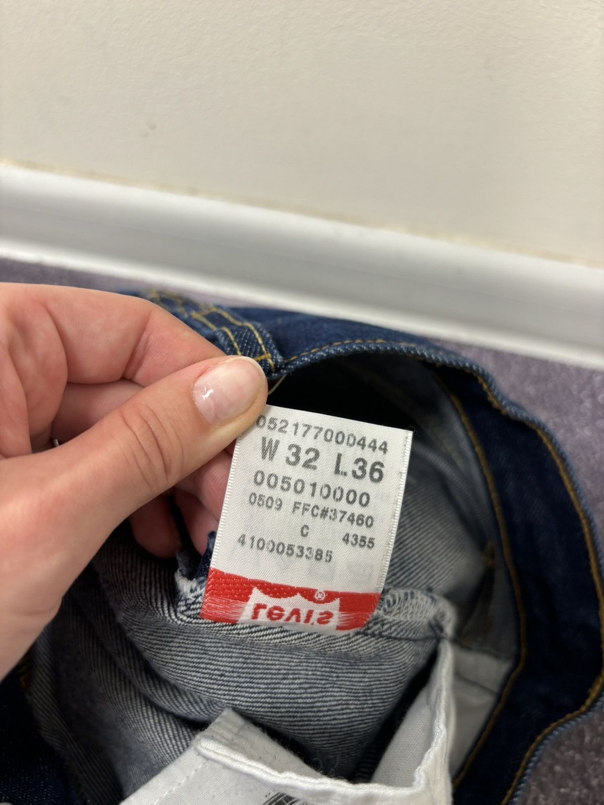 Levi's Vintage Levi’s 501 Straight Leg Button-Fly Blue Denim Jeans Size US 32 / EU 48 - 18 Thumbnail