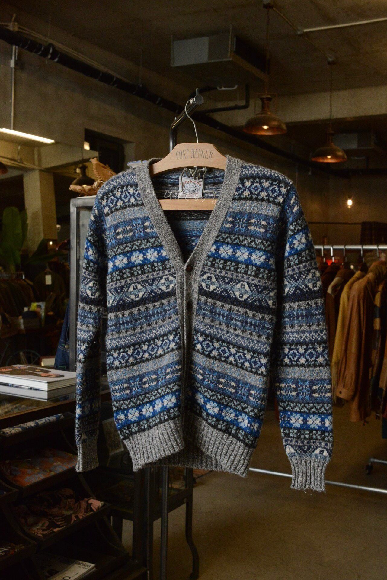 Vintage Vintage 1990s Jamieson's Shetland Wool Cardigan Size M / US 6-8 / IT 42-44 - 1 Thumbnail