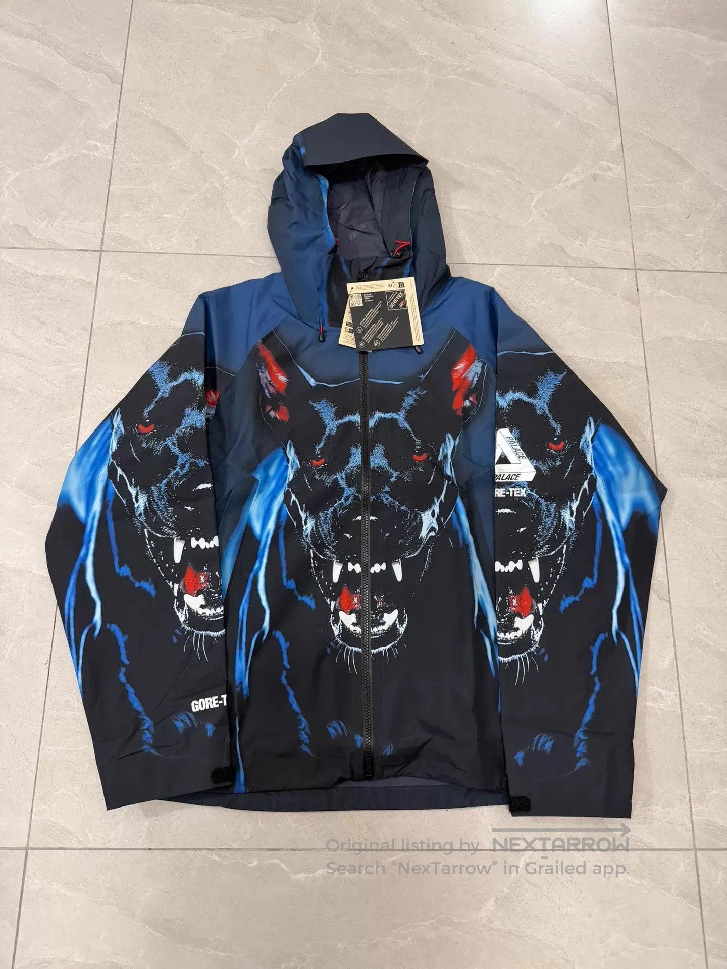 Palace Hooded GORE-TEX Jacket with Wolf Print. Size US M / EU 48-50 / 2 - 1 Thumbnail
