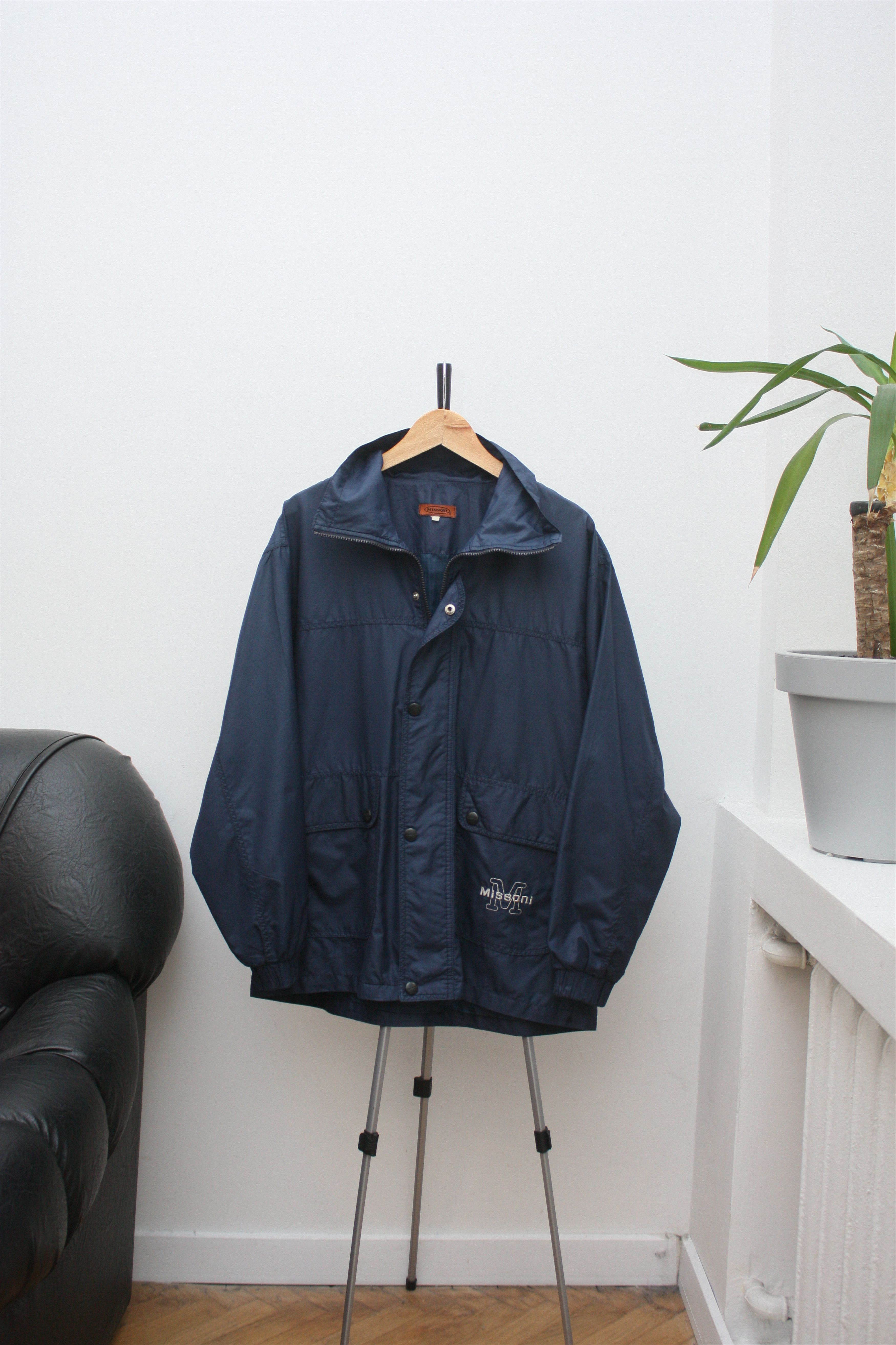 Missoni Missoni Vintage Logo Navy Windbreaker Jacket Men's Size US L / EU 52-54 / 3 - 3 Thumbnail