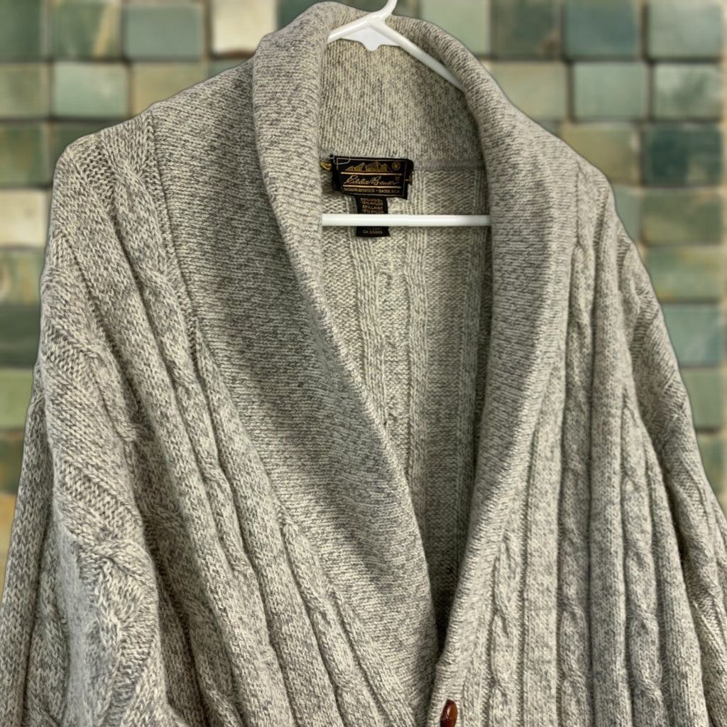 Eddie Bauer VINTAGE Eddie Bauer Wool Blend Leather Button Elbow Patches Cardigan Gray L 1990s Mens Wool Blend Cardigan Size US L / EU 52-54 / 3 - 1 Thumbnail