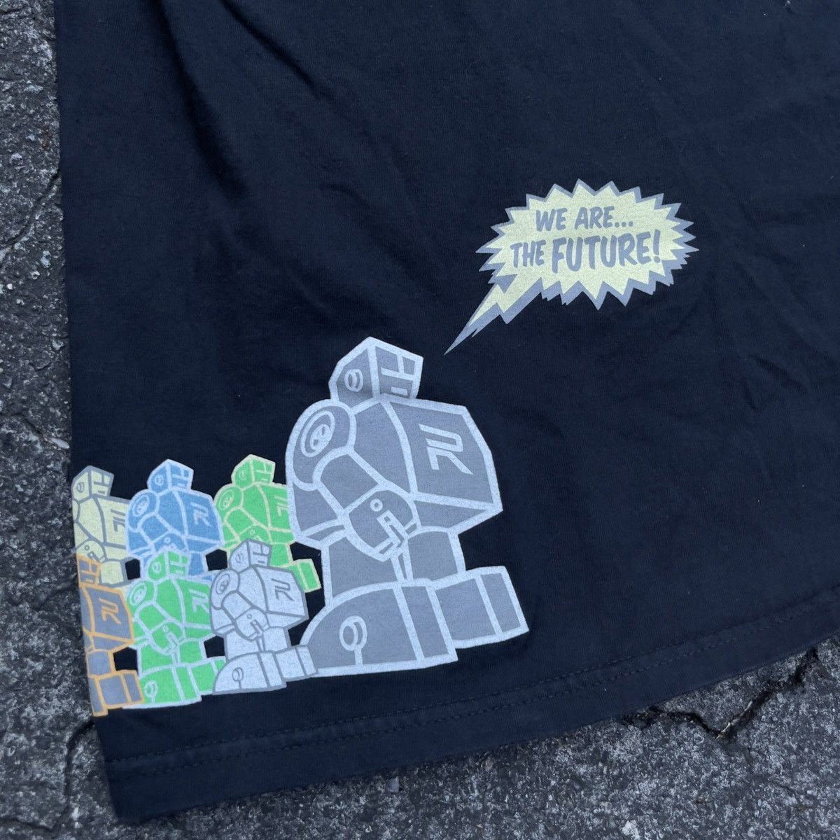 Rap Tees × Vintage Vintage Y2K ROBOT WE ARE THE FUTURE FILMS Shirt Size US XL / EU 56 / 4 - 4 Thumbnail