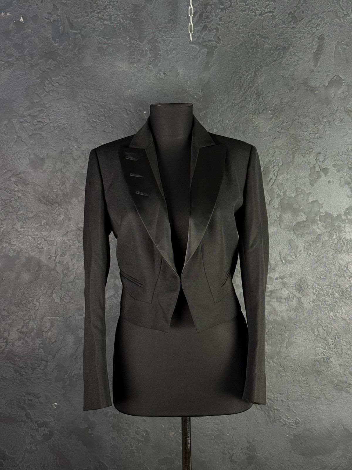 Sandro New Sandro Paris Kama Structural Cropped Black Blazer Jacket Size XS / US 0-2 / IT 36-38 - 1 Thumbnail