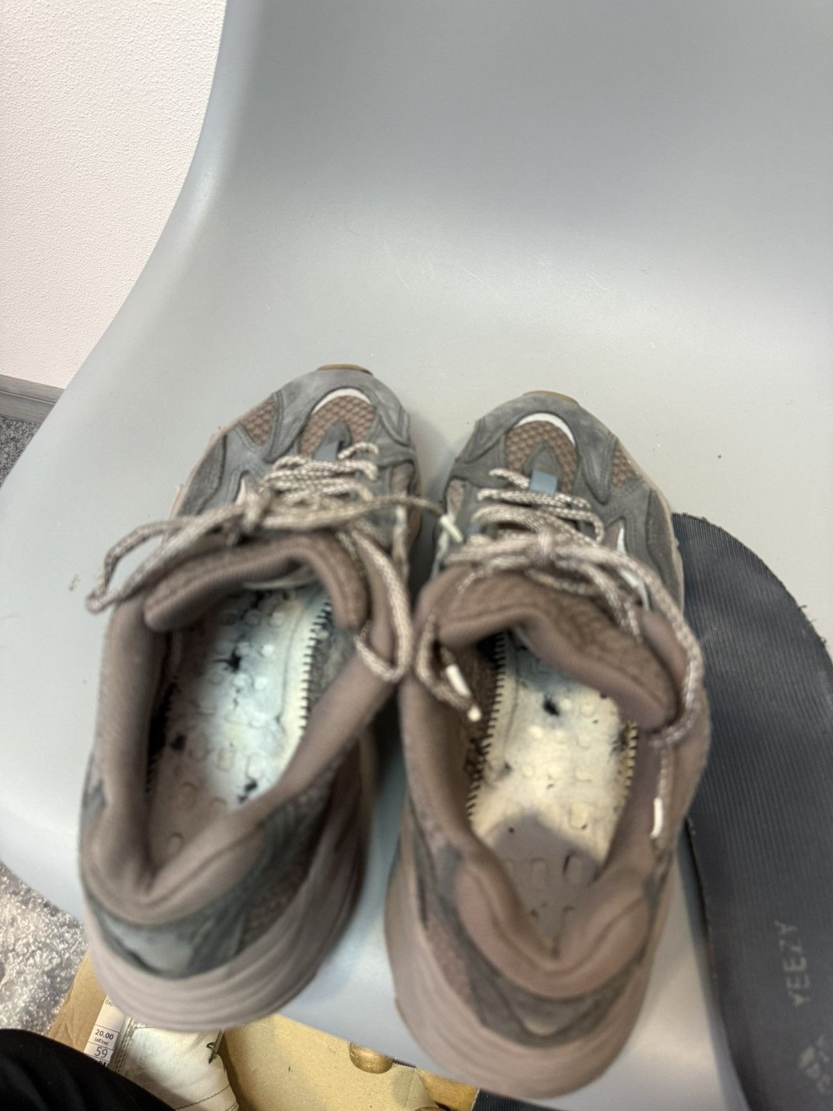 Adidas × Kanye West Adidas Yeezy Boost 700 v2 size 9 Size US 9 / EU 42 - 17 Thumbnail