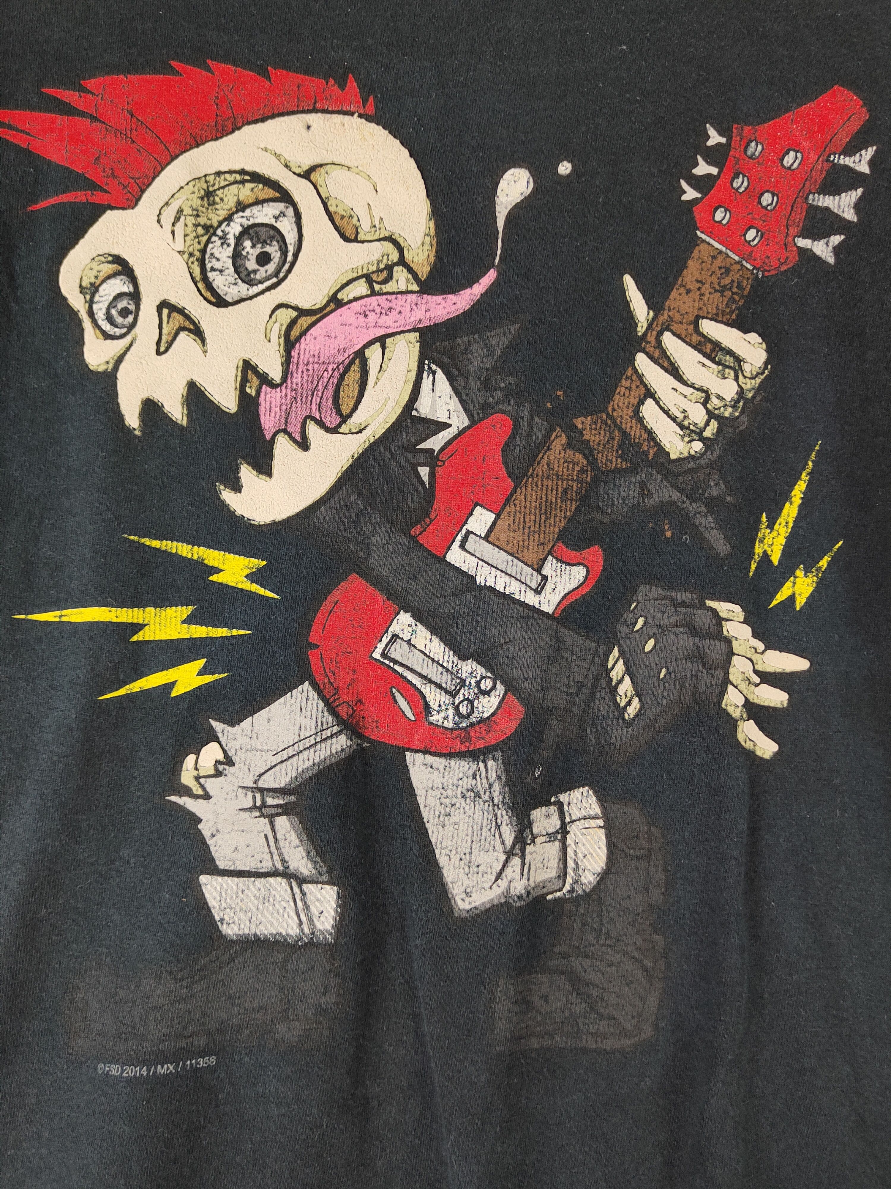 Japanese Brand DL Audio Council skull band guitar Navy T-shirt #2133 Size US M / EU 48-50 / 2 - 3 Thumbnail