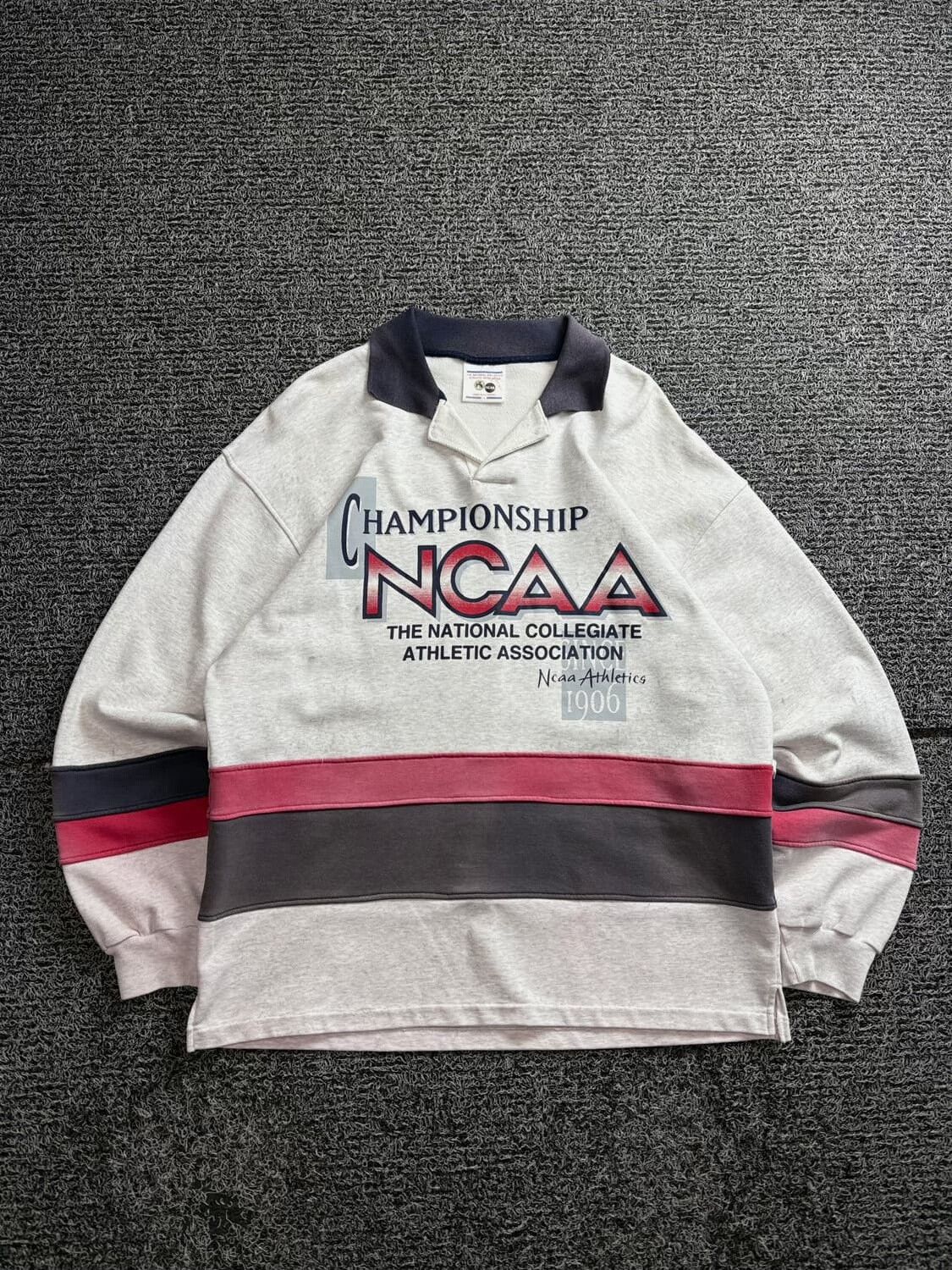 Vintage NCAA Vintage Retro Sweatshirt Size US M / EU 48-50 / 2 - 1 Thumbnail