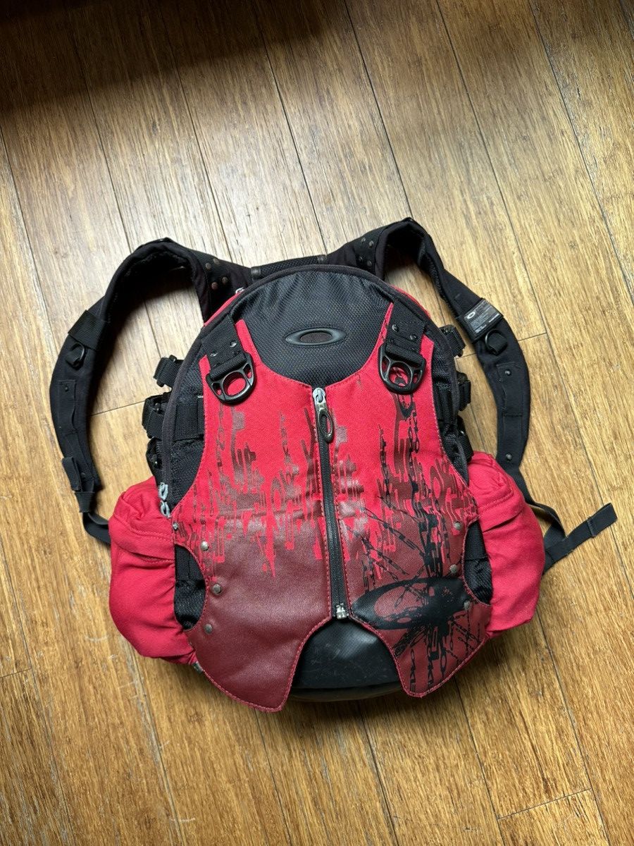 【最終値下】oakley vintage リュック backpack Oakley Vintage Backpack Spikes 00s Red And Black. | eBay