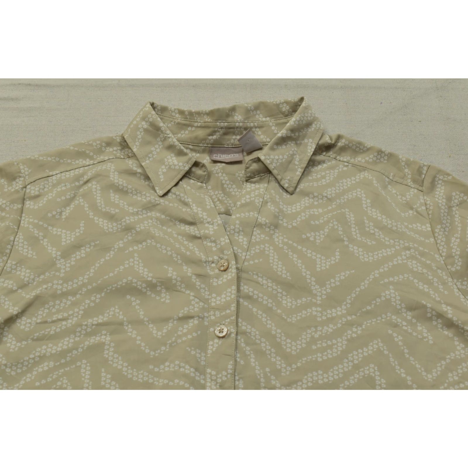 Vintage Chico's Shirt Button-Up Geometric Print Long Sleeve Polyester Women Size 3 Tan Brown Casual Spring Summer Fall Regular Size XS / US 0-2 / IT 36-38 - 6 Thumbnail