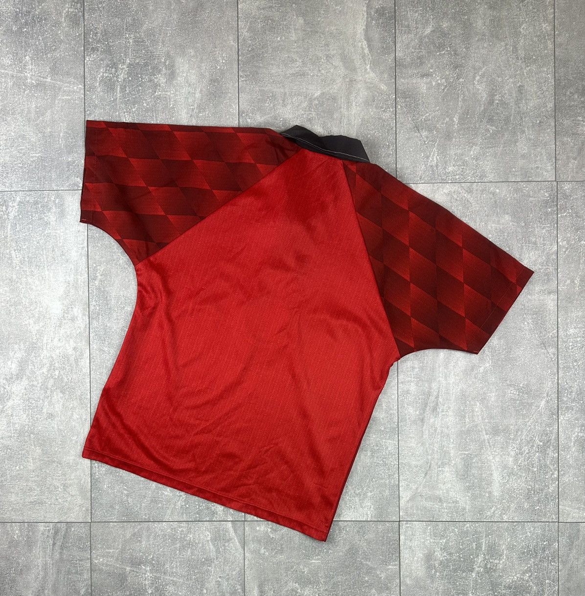 Umbro Umbro Manchester United 1996/98 Home Soccer Jersey Size US XS / EU 42 / 0 - 20 Thumbnail