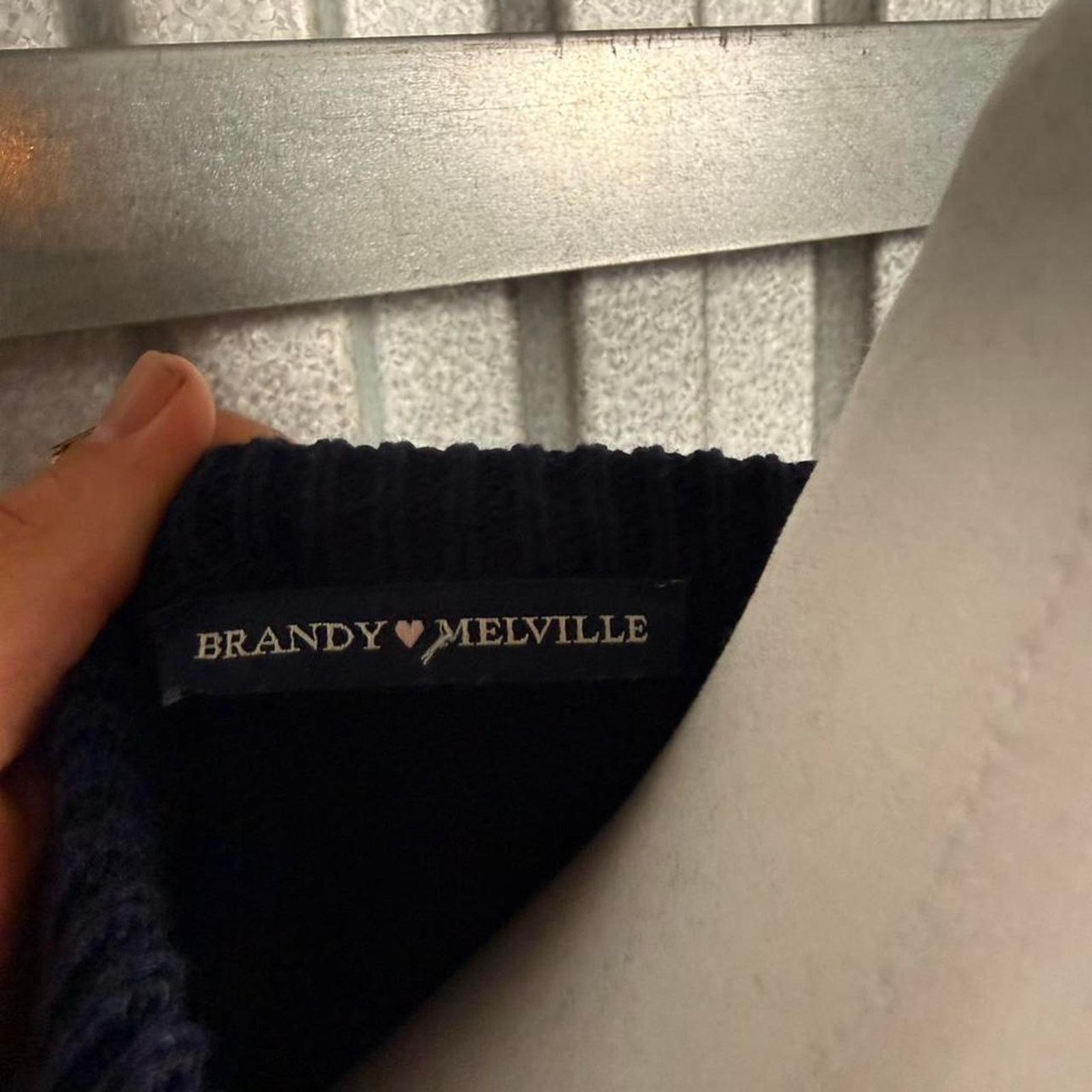 Brandy Melville Navy blue brandy melville sweater Size L / US 10 / IT 46 - 3 Thumbnail