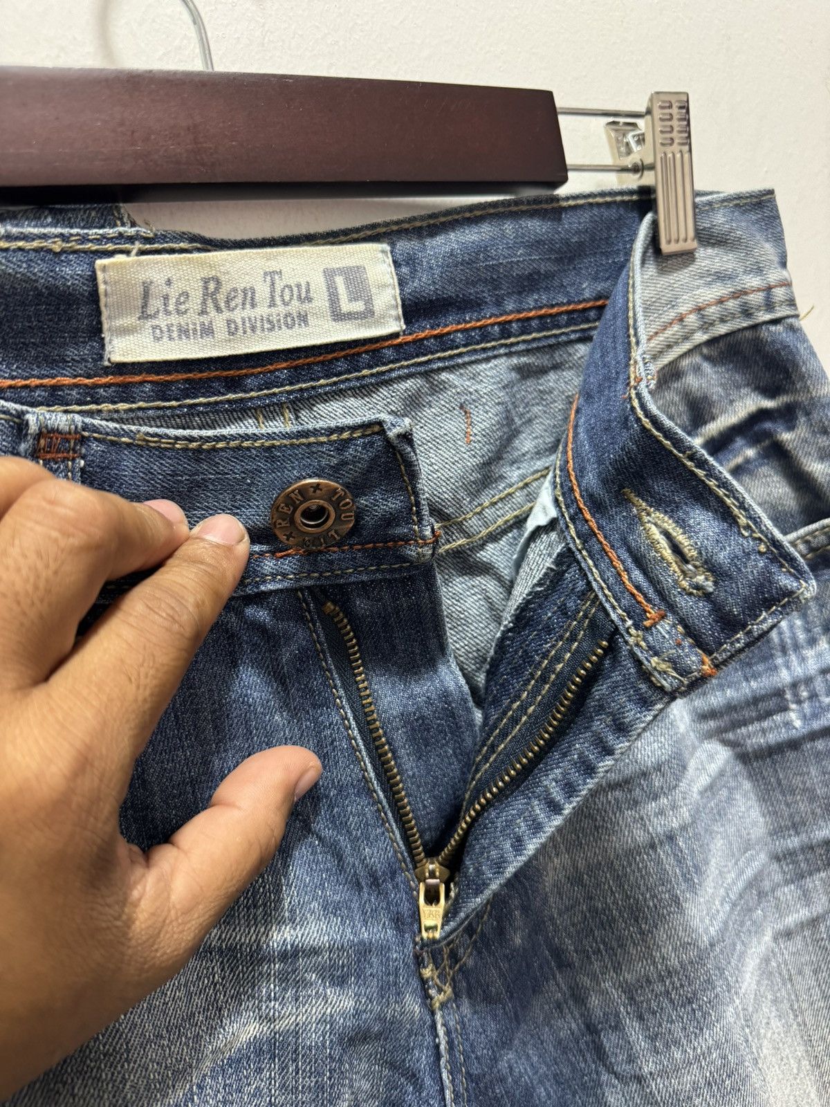 Japanese Brand JAPANESE STYLE LIE REN TOU VERY RARE DESIGN DISTRESSED DENIM Size US 28 / EU 44 - 13 Thumbnail