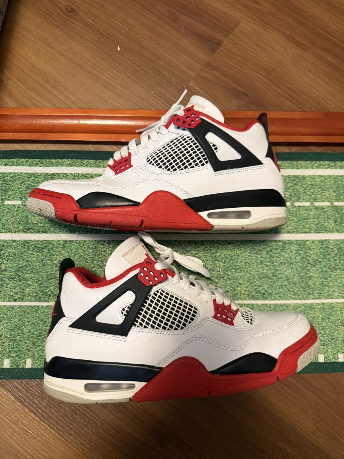 Jordan Brand Air jordan 4 retro fire red Size US 10 / EU 43 - 1 Thumbnail