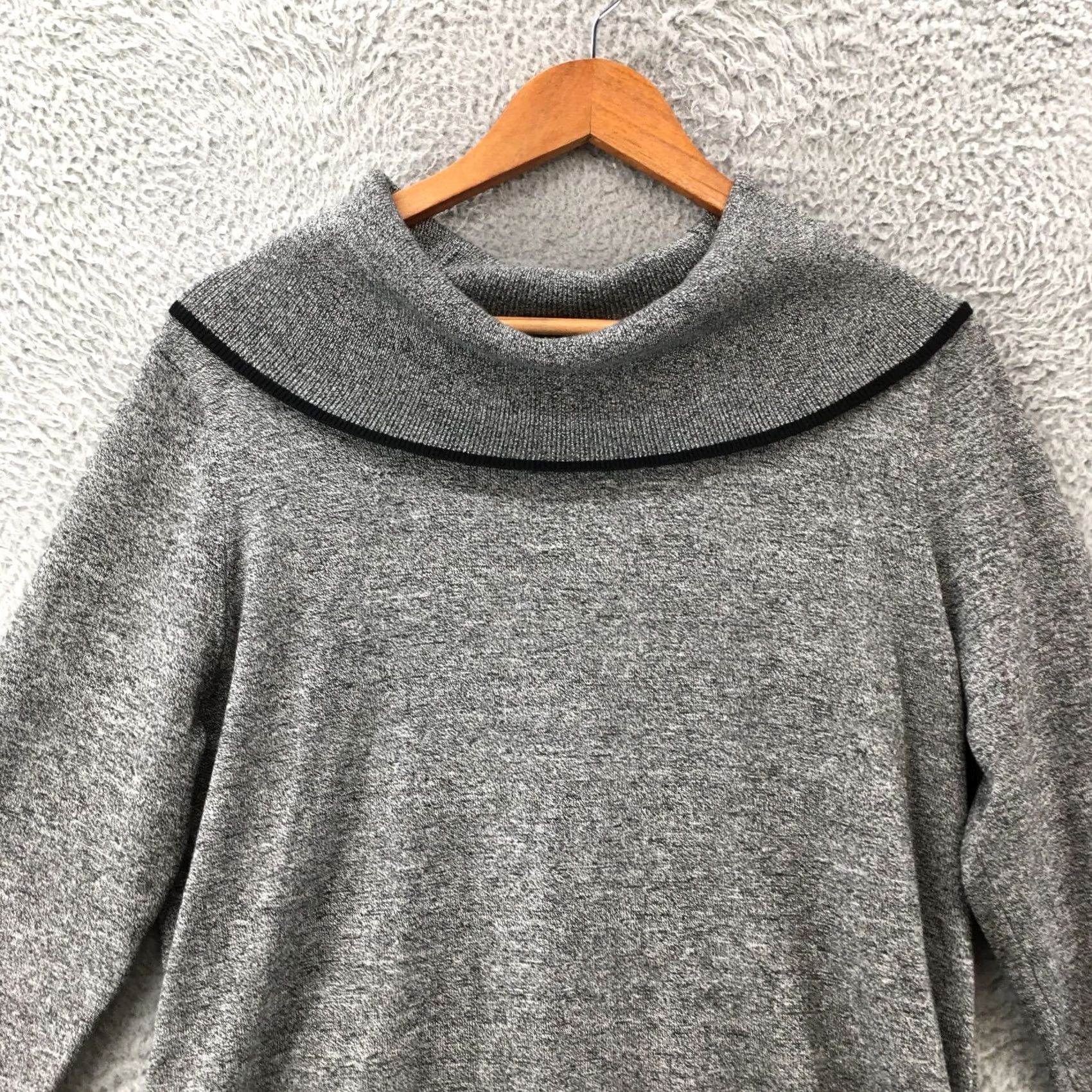 Calvin Klein Calvin Klein Cowl Neck Sweater Womens L Gray Solid Rayon Blend Long Sleeve Size L / US 10 / IT 46 - 2 Thumbnail