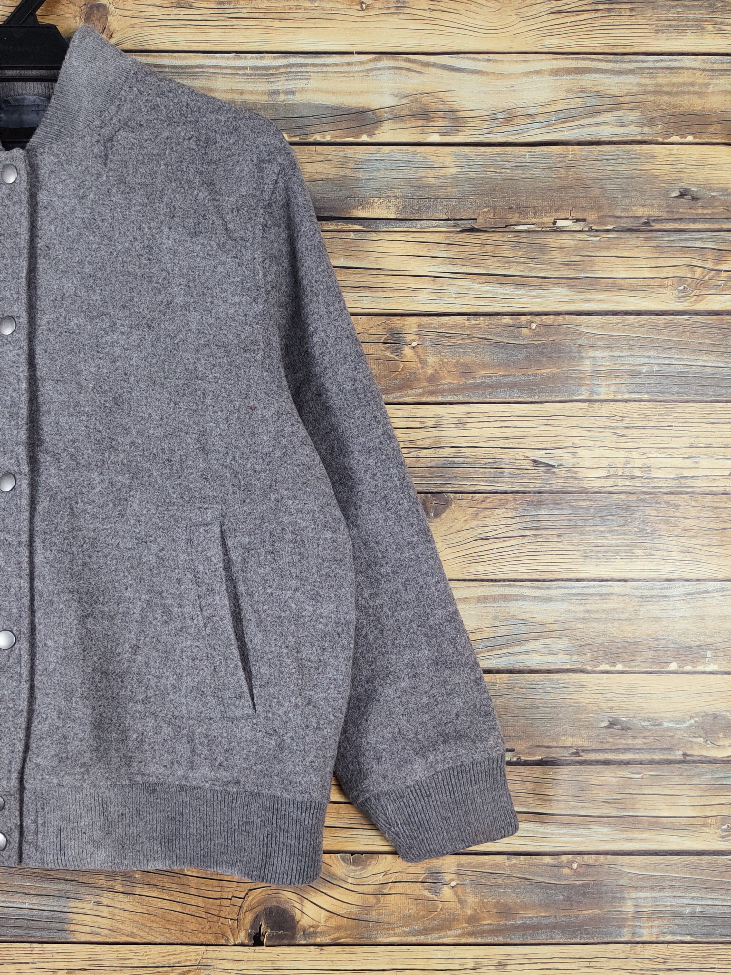 Japanese Brand Uniqlo Dark Gray Varsity Jackets #W1158 Size US M / EU 48-50 / 2 - 5 Thumbnail