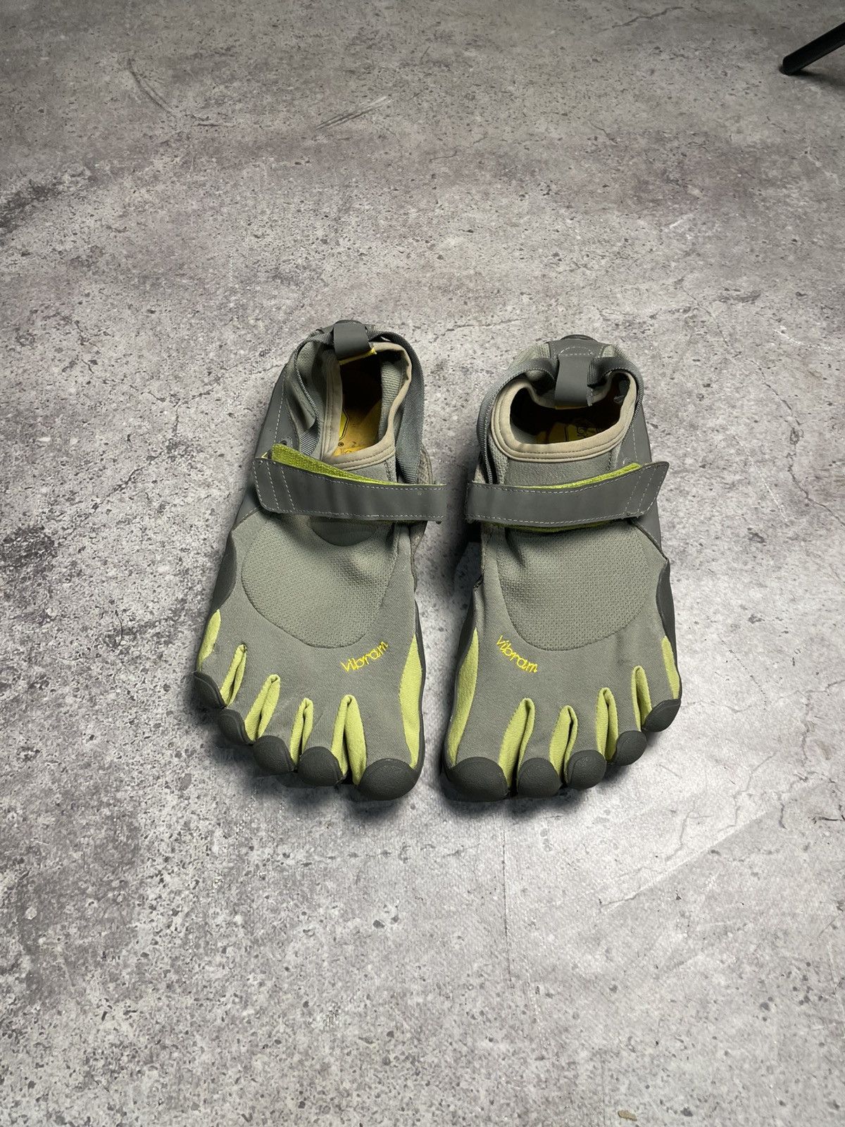 Vibram Vibram Five Fingers Barefoot Running Shoes flow | Grailed
