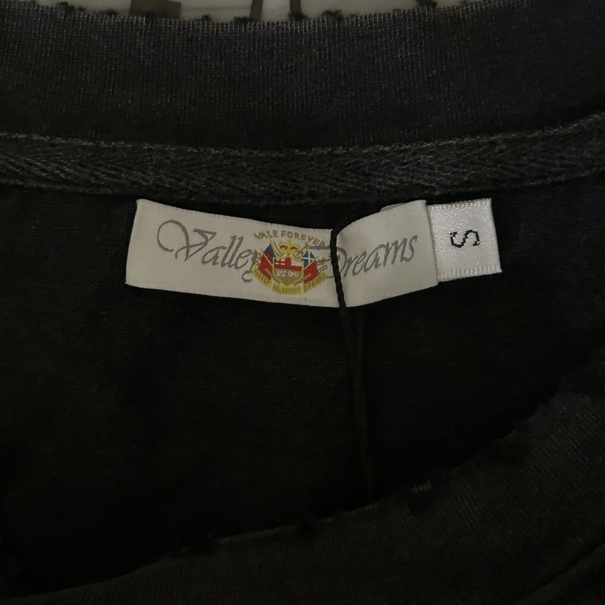 Vale Vale Forever World Tee (Black) Size US S / EU 44-46 / 1 - 3 Thumbnail