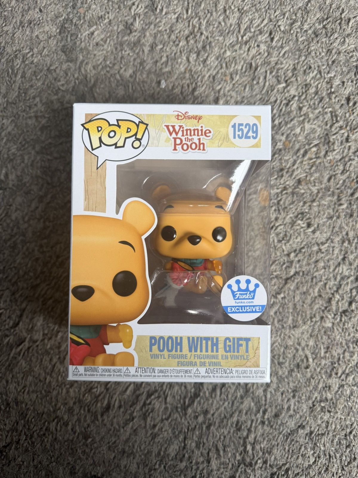 Disney Funko Pop! Pooh With Gift Vinyl Figure Size ONE SIZE - 1 Thumbnail