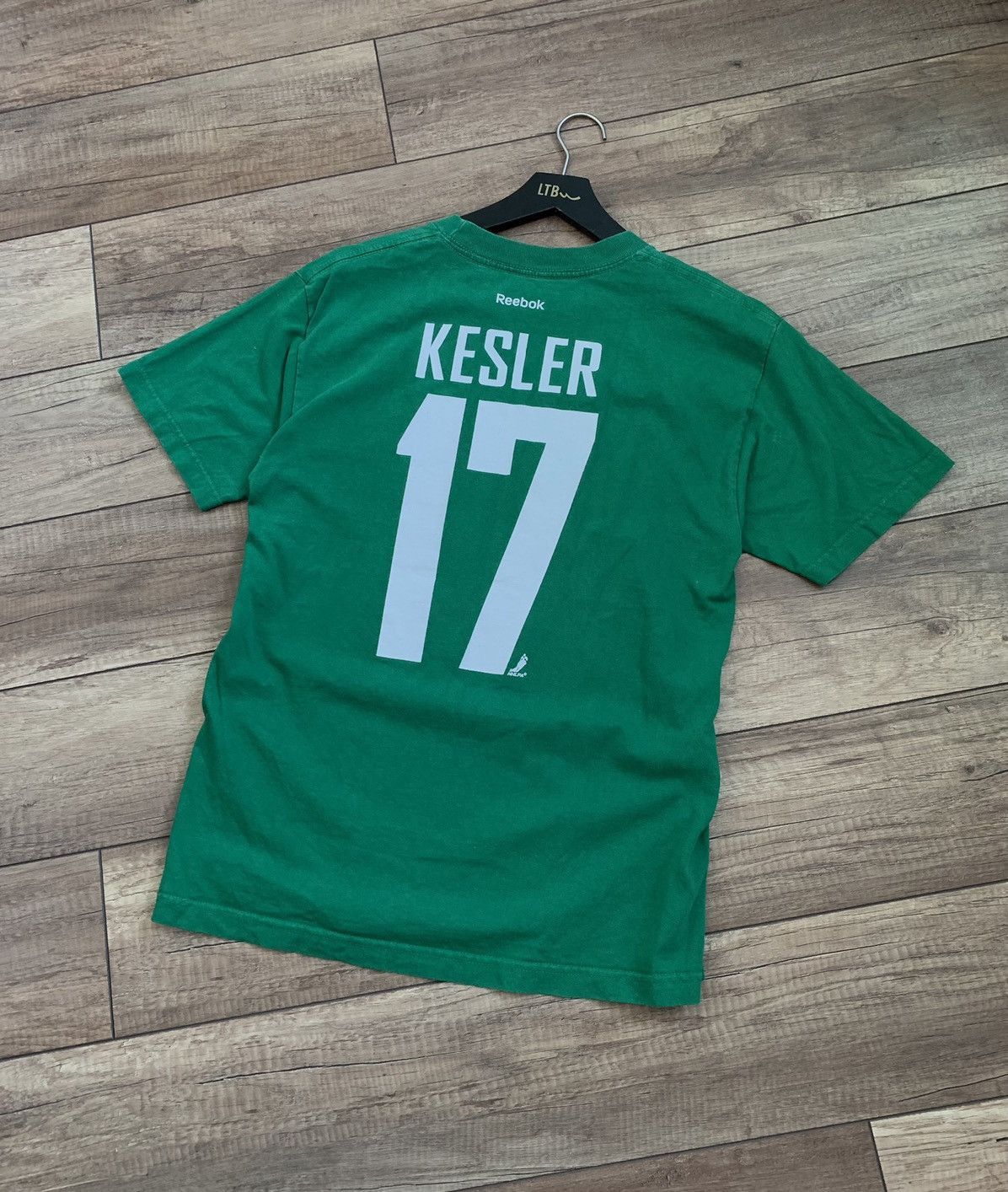 NHL Vintage Reebok Vancouver Canucks T Shirt NHL Kesler Size US M / EU 48-50 / 2 - 5 Thumbnail