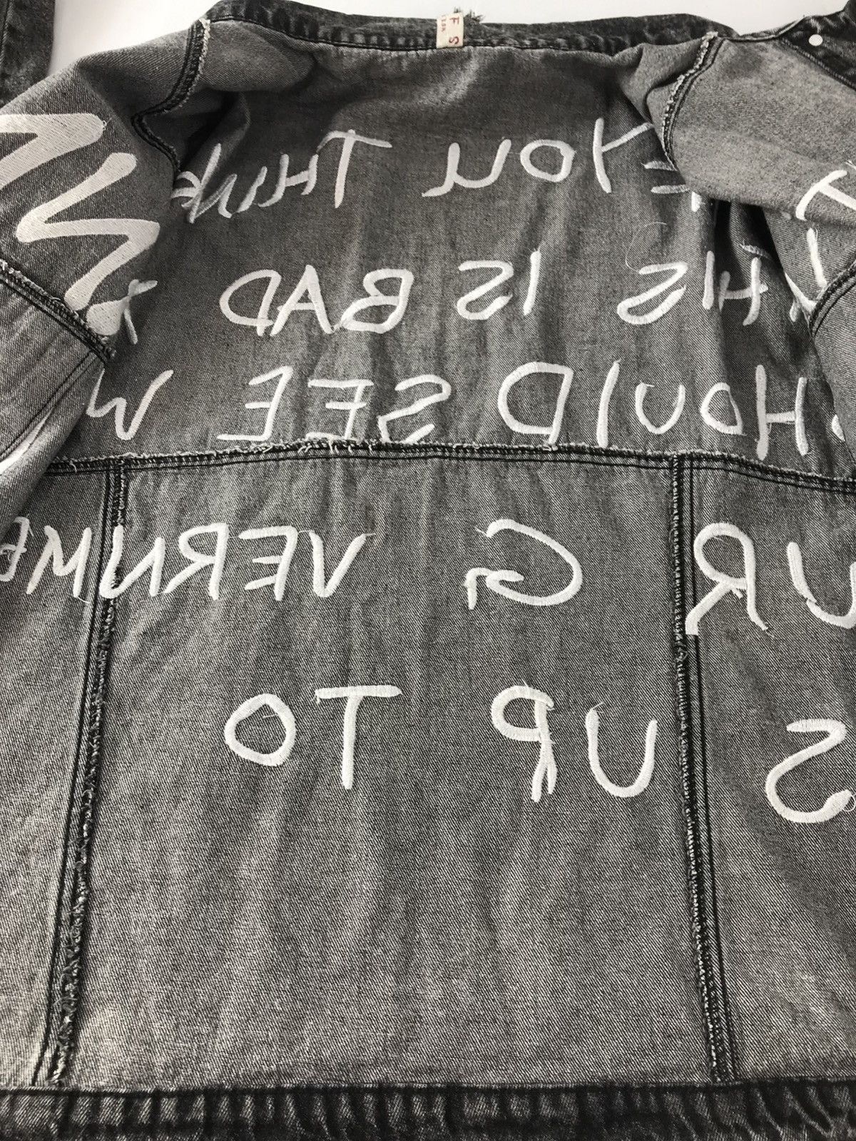 Japanese Brand Black Denim Jacket Trucker Street Art Style Printed Size US XL / EU 56 / 4 - 8 Thumbnail