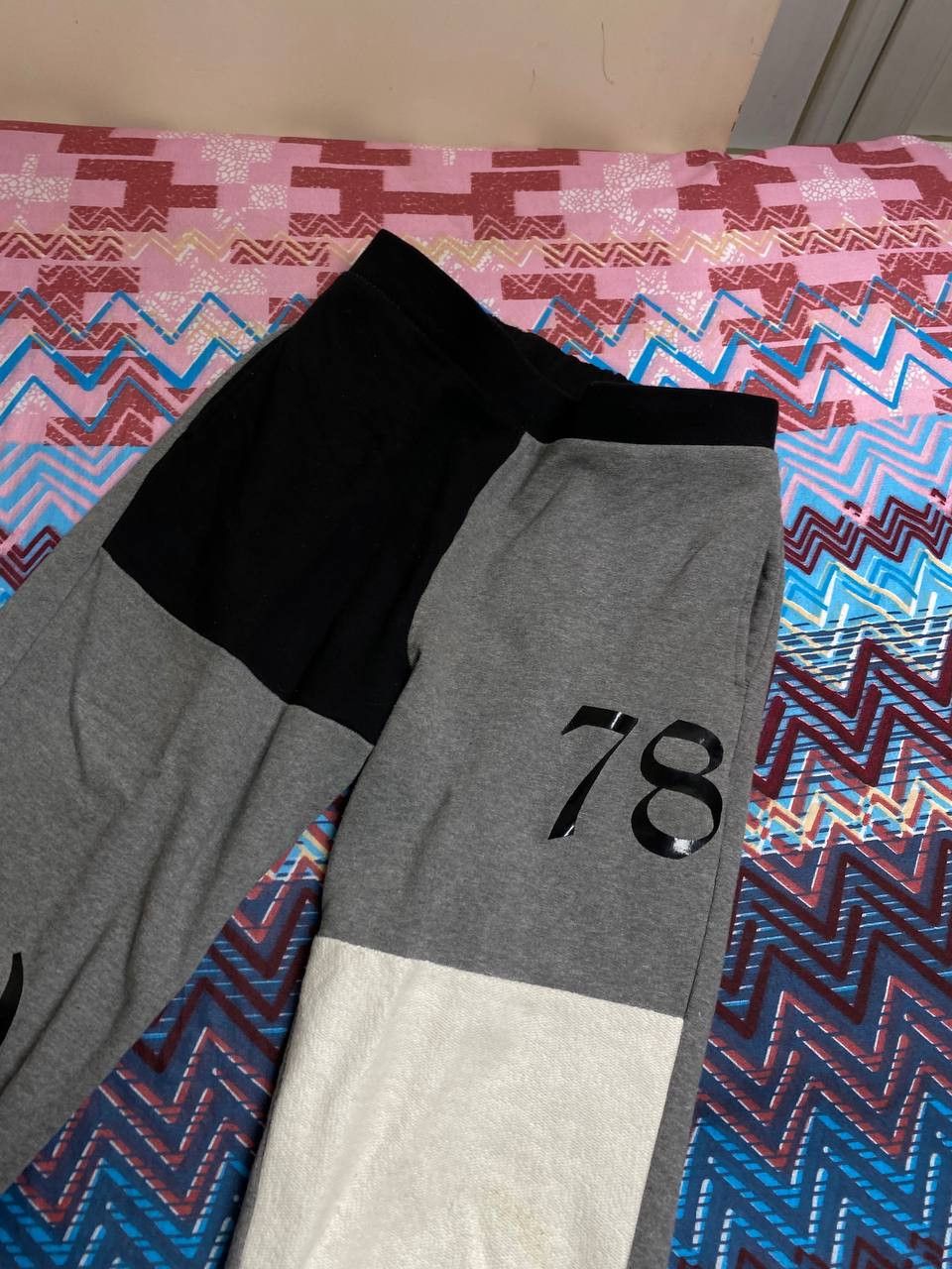 Juicy Couture × Vintage Juicy Couture big logo sweatpants y2k 00s Size 26" / US 2 / IT 38 - 14 Thumbnail