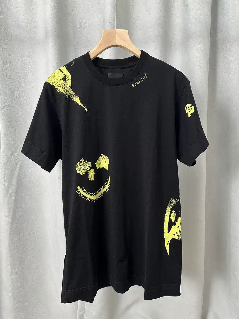 Givenchy Givenchy New Spray Painted Short Sleeve 2506-Nextarrow Size US XXS / EU 40 - 1 Thumbnail