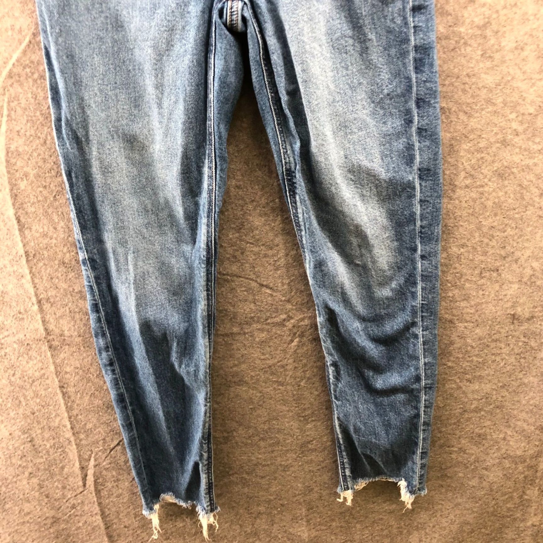 American Eagle Outfitters American Eagle Mom Jeans Womens 00P Short Raw Hem Medium Wash Denim Relaxed Fit Size 24" / US 00 / IT 34 - 4 Thumbnail