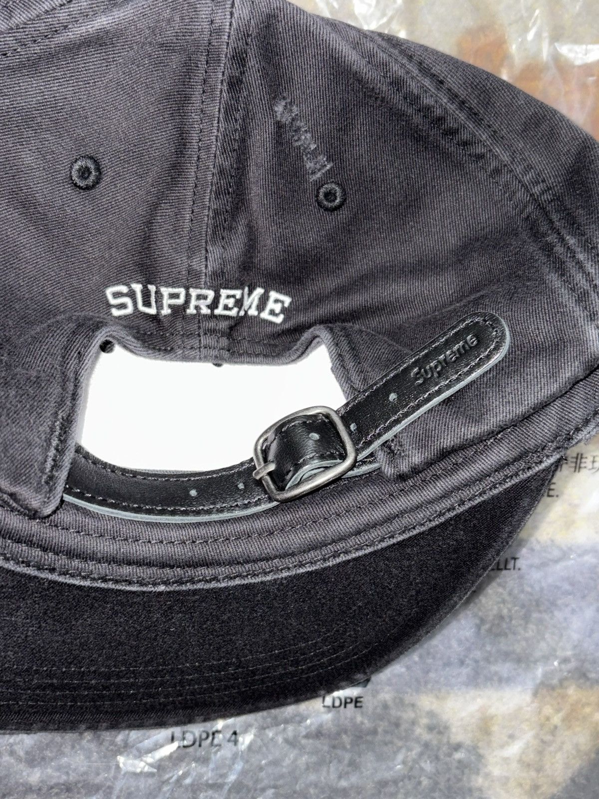 Supreme Supreme Distressed Script 6-Panel Hat Size ONE SIZE - 4 Thumbnail